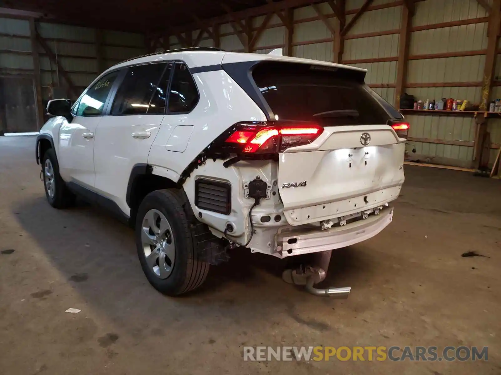 3 Photograph of a damaged car 2T3Z1RFV3LC043406 TOYOTA RAV4 2020