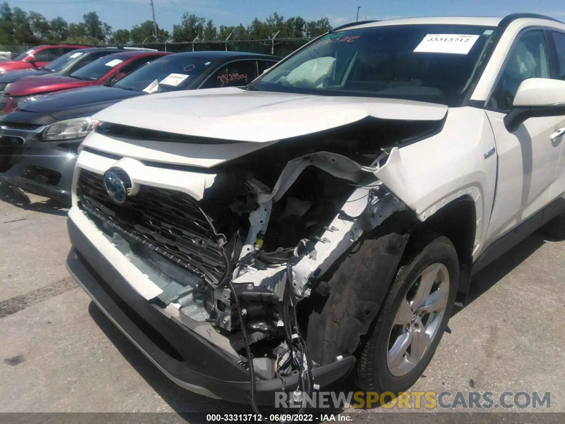 6 Photograph of a damaged car 4T3D6RFV7LU003324 TOYOTA RAV4 2020