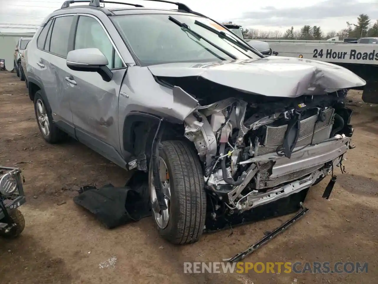 1 Photograph of a damaged car 4T3DWRFV0LU001429 TOYOTA RAV4 2020