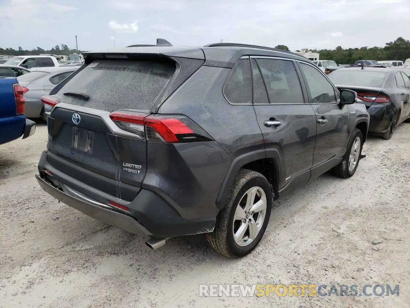 4 Photograph of a damaged car 4T3DWRFV1LU009698 TOYOTA RAV4 2020