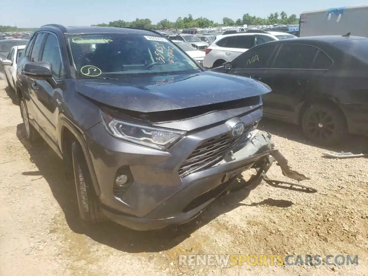 1 Photograph of a damaged car 4T3DWRFV1LU010222 TOYOTA RAV4 2020