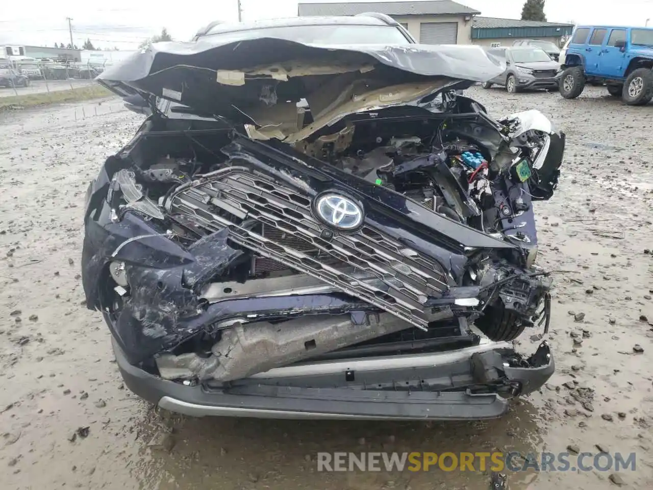 9 Photograph of a damaged car 4T3DWRFV6LU006747 TOYOTA RAV4 2020