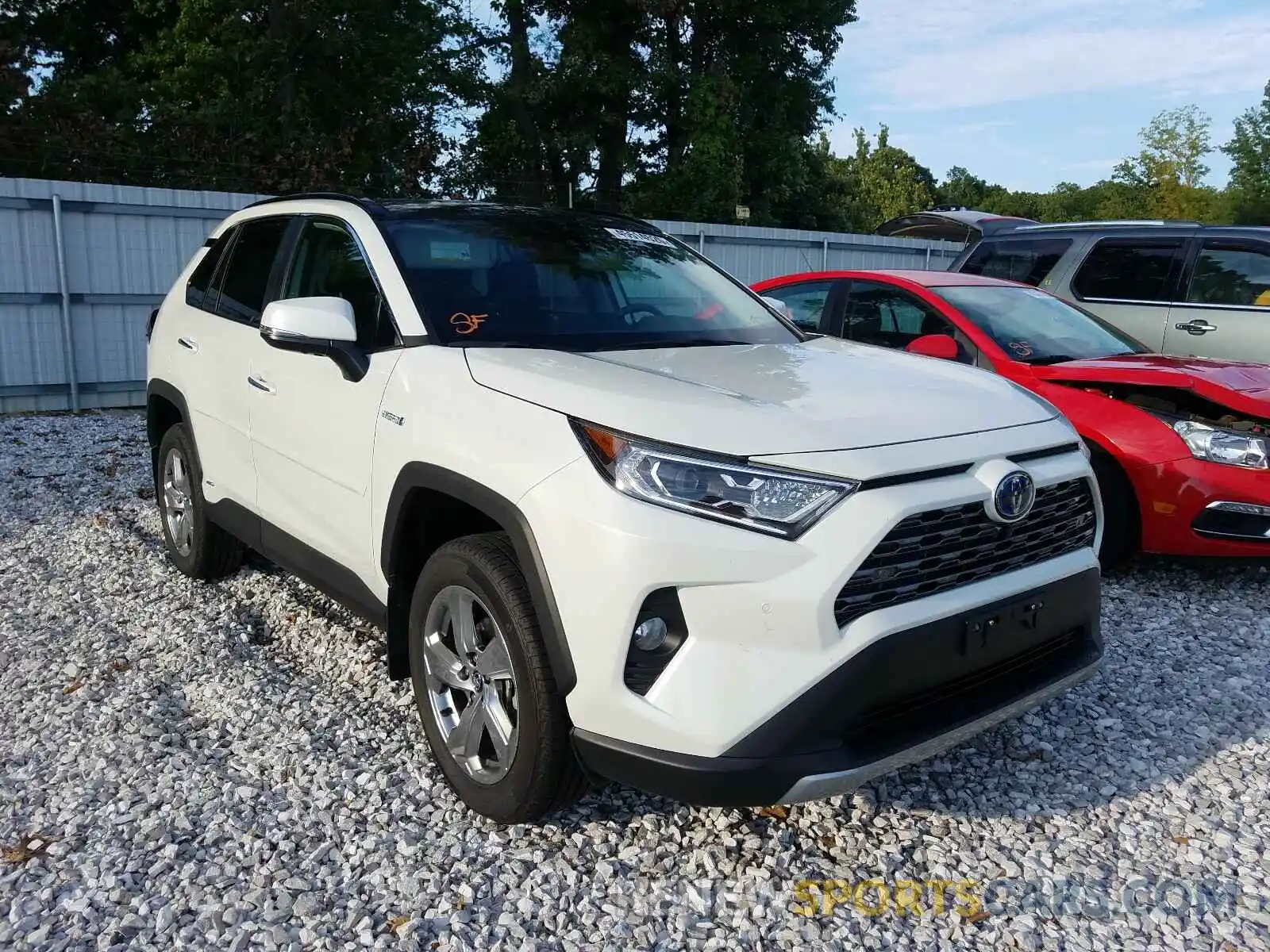 1 Photograph of a damaged car 4T3DWRFV7LU001623 TOYOTA RAV4 2020