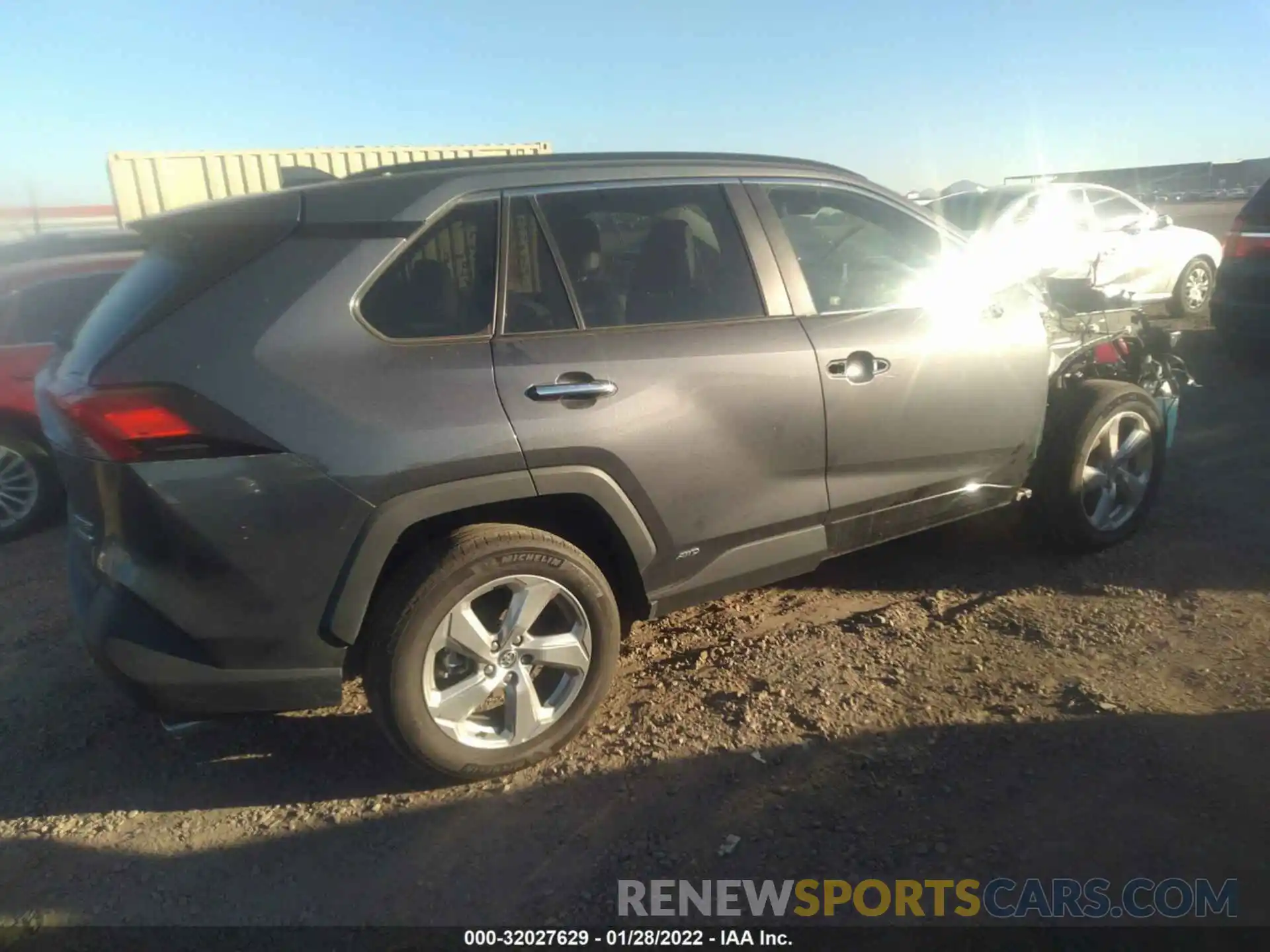 4 Photograph of a damaged car 4T3DWRFV7LU005123 TOYOTA RAV4 2020