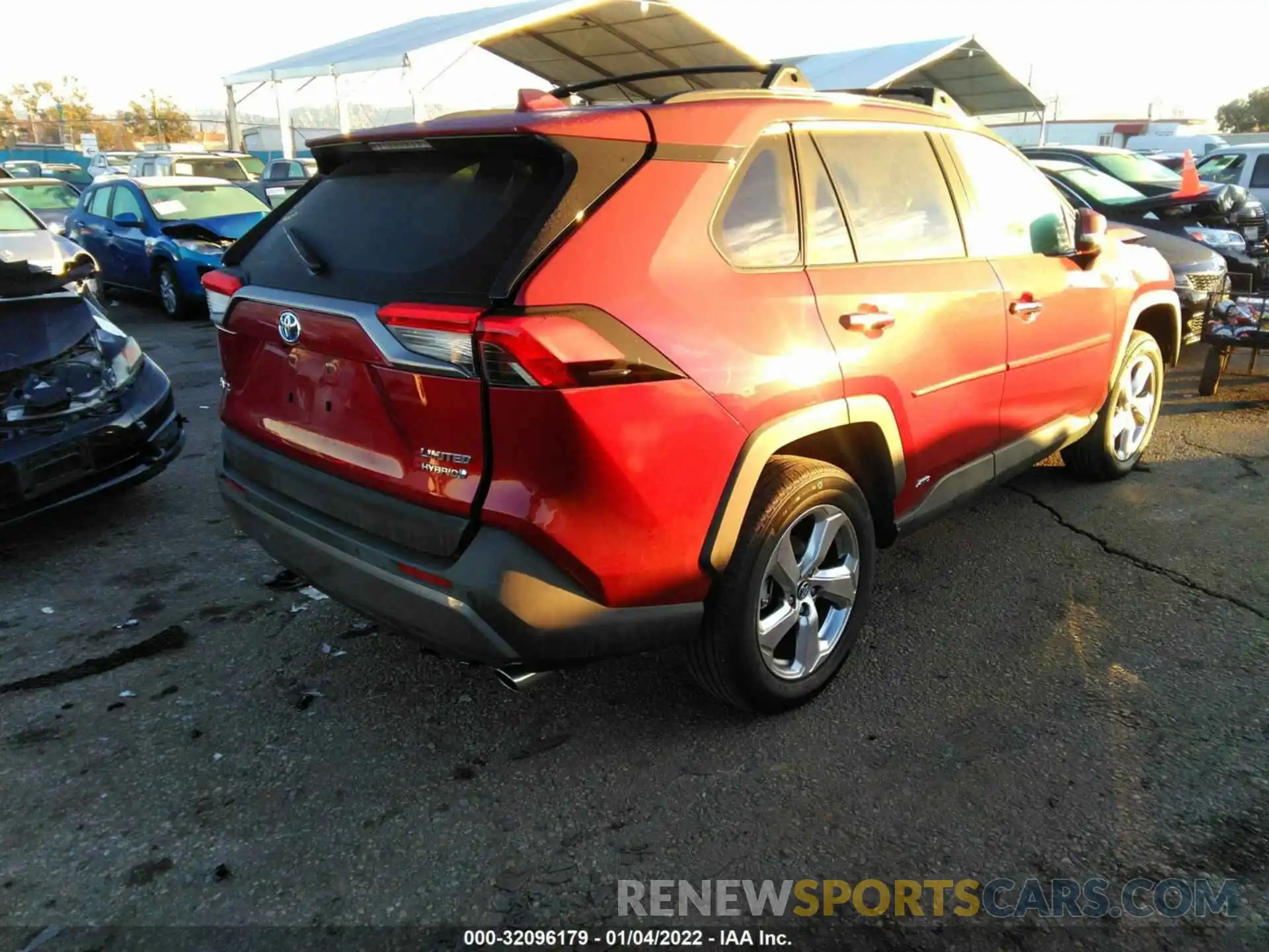 4 Фотография поврежденного автомобиля 4T3DWRFV7LU007812 TOYOTA RAV4 2020