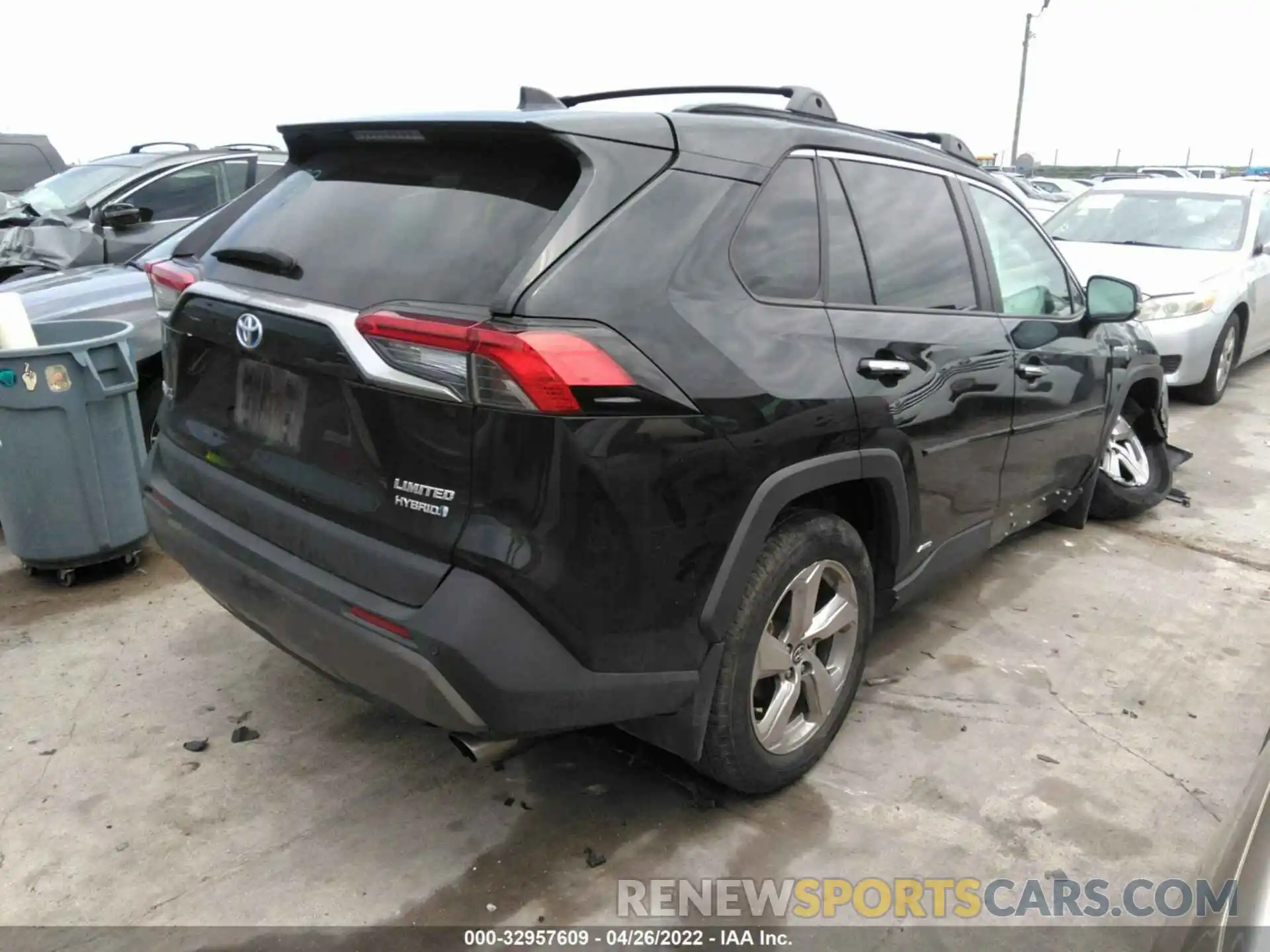 4 Photograph of a damaged car 4T3DWRFV8LU005373 TOYOTA RAV4 2020