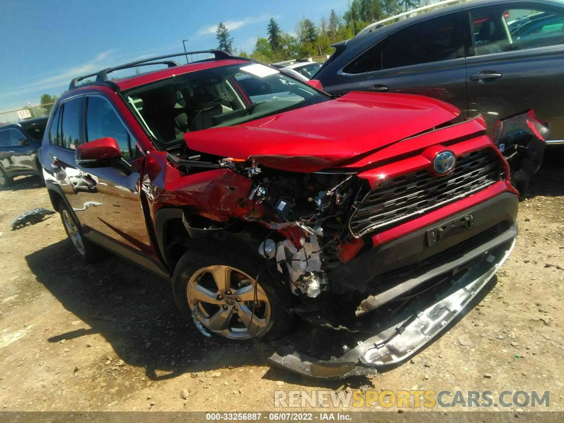 1 Photograph of a damaged car 4T3DWRFV9LU009464 TOYOTA RAV4 2020