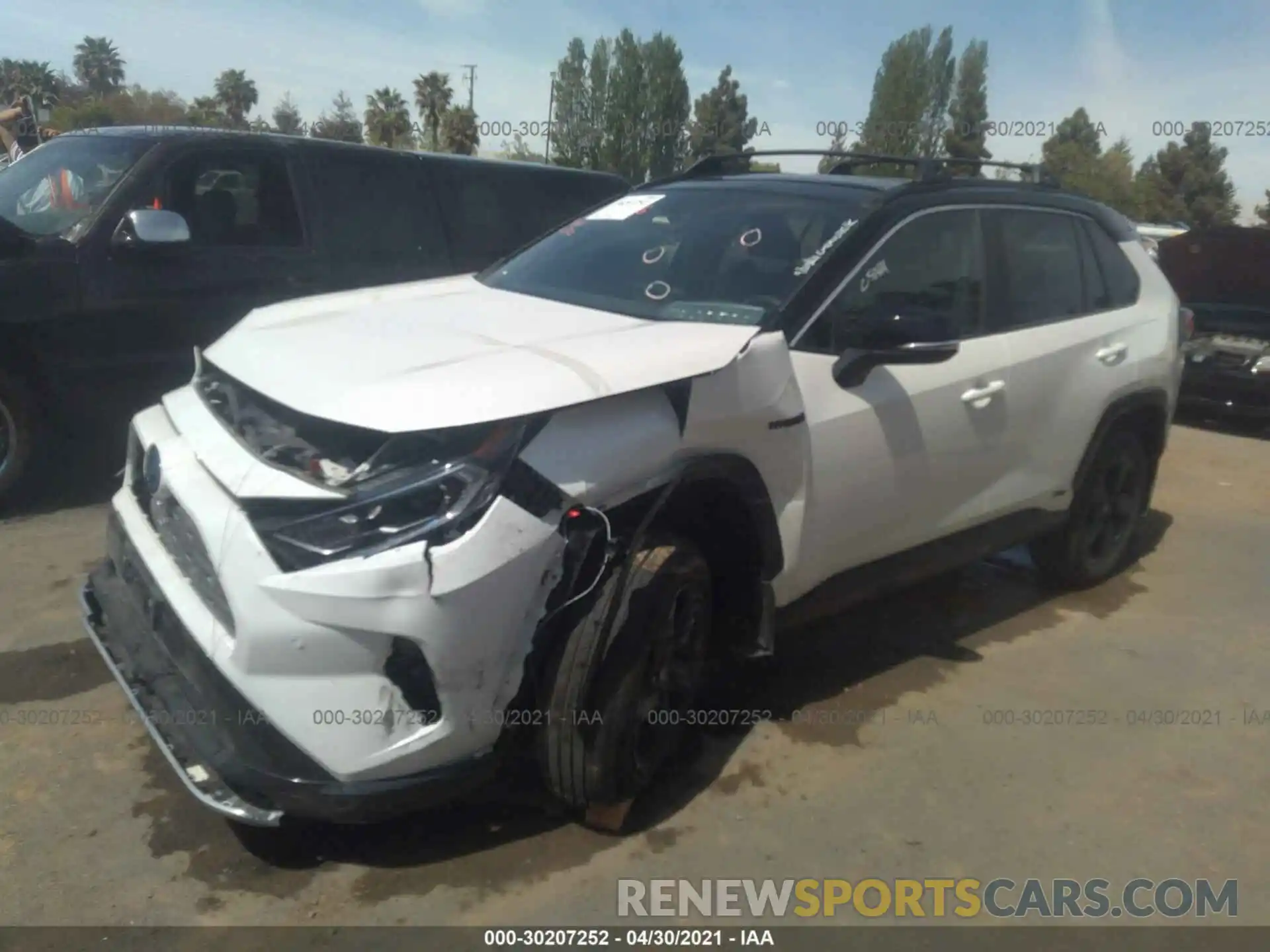 2 Photograph of a damaged car 4T3E6RFV2LU003073 TOYOTA RAV4 2020