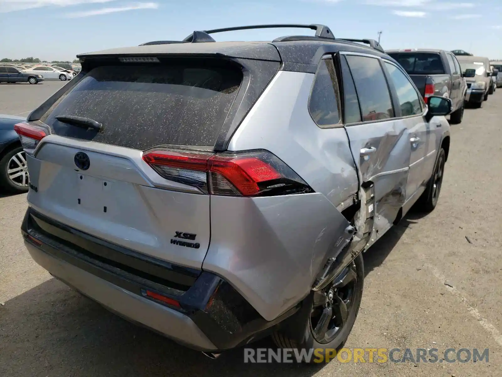 4 Photograph of a damaged car 4T3E6RFV4LU001437 TOYOTA RAV4 2020