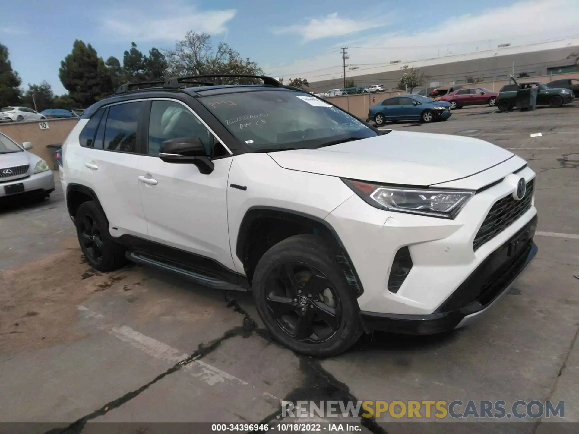 1 Photograph of a damaged car 4T3E6RFV6LU001519 TOYOTA RAV4 2020