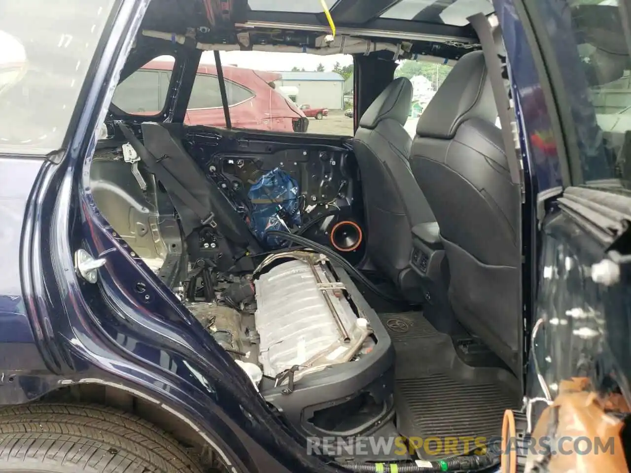 6 Photograph of a damaged car 4T3EWRFV0LU005128 TOYOTA RAV4 2020