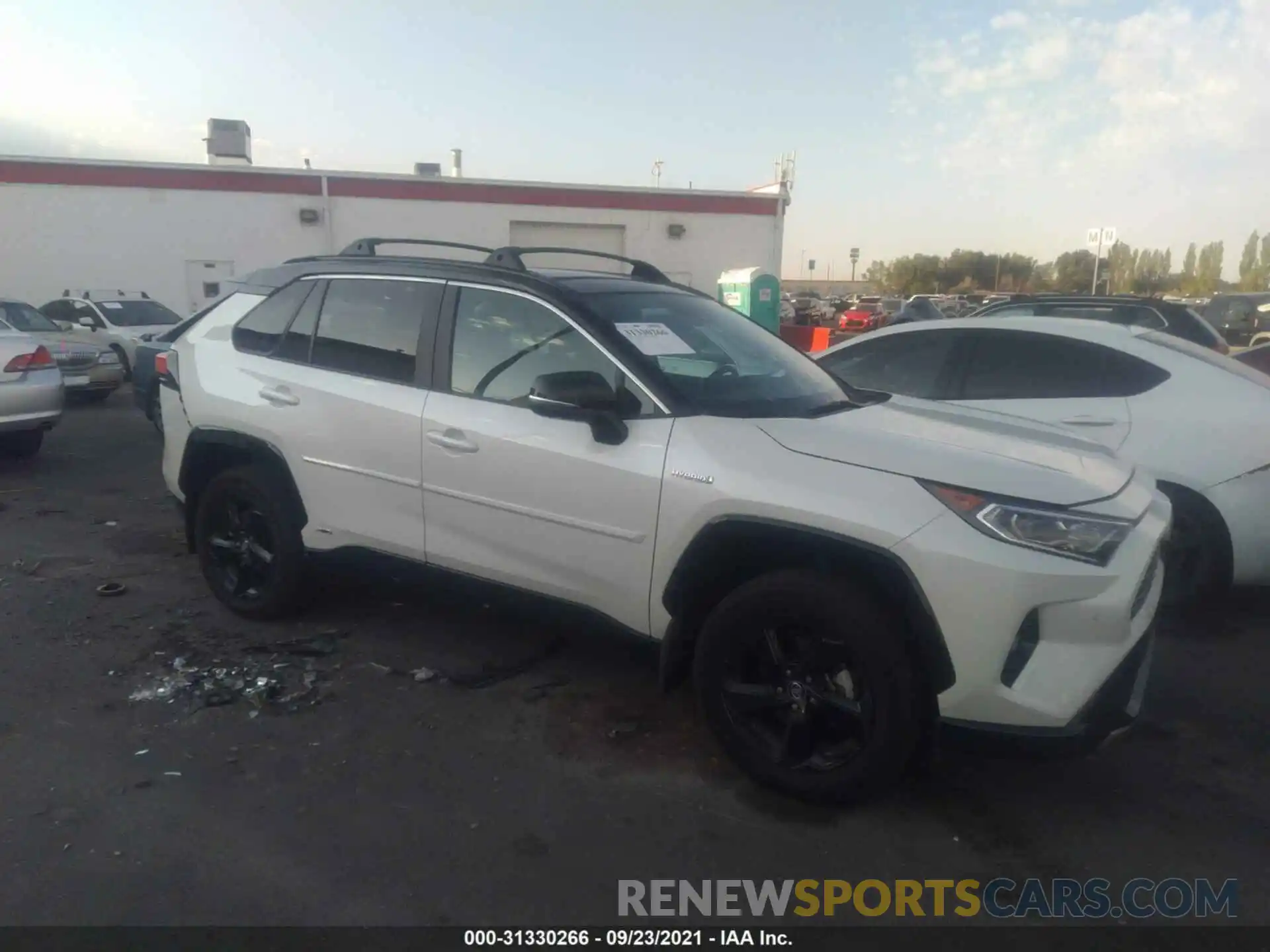 1 Photograph of a damaged car 4T3EWRFV0LU005646 TOYOTA RAV4 2020