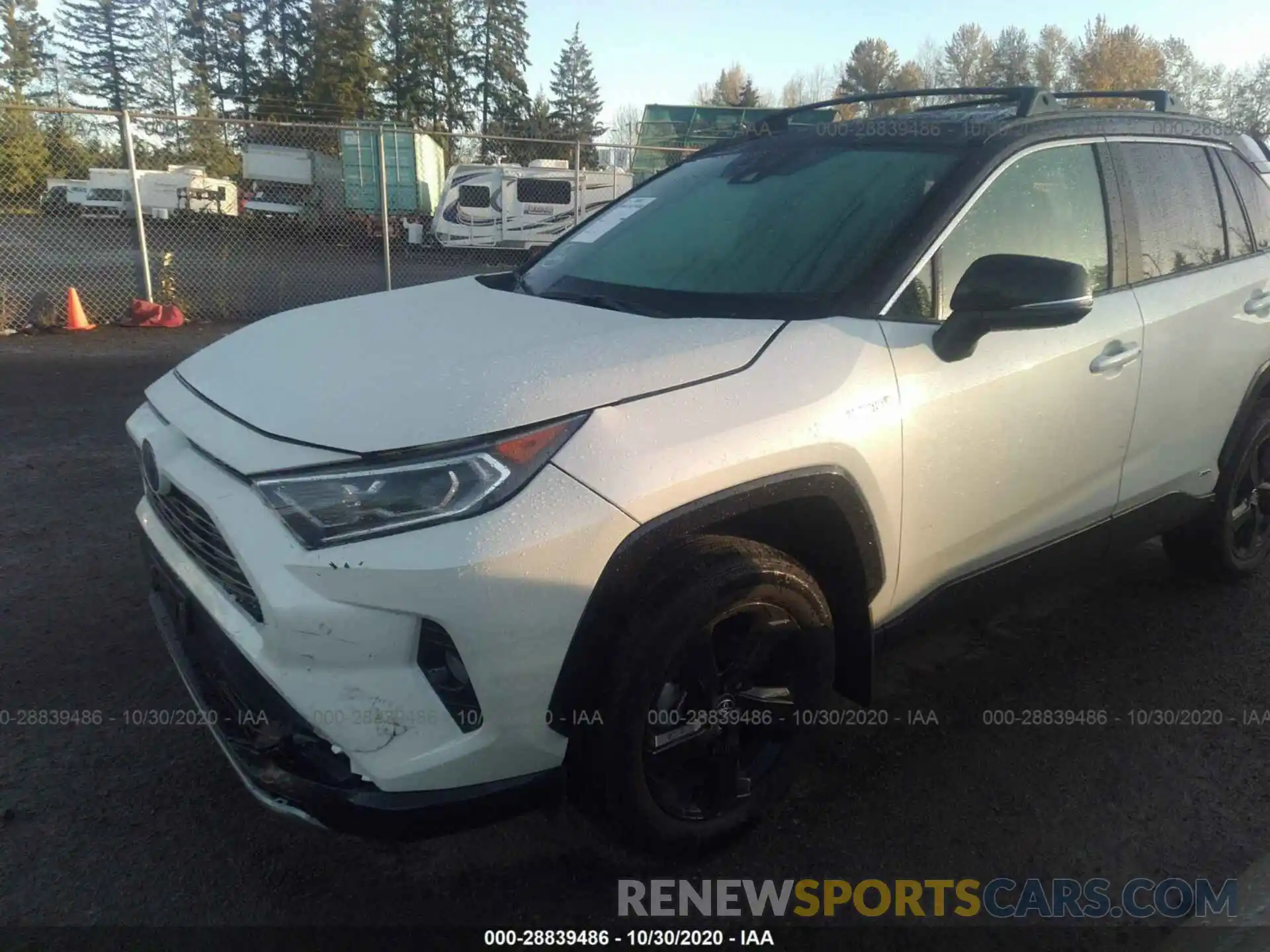 2 Photograph of a damaged car 4T3EWRFV0LU008353 TOYOTA RAV4 2020