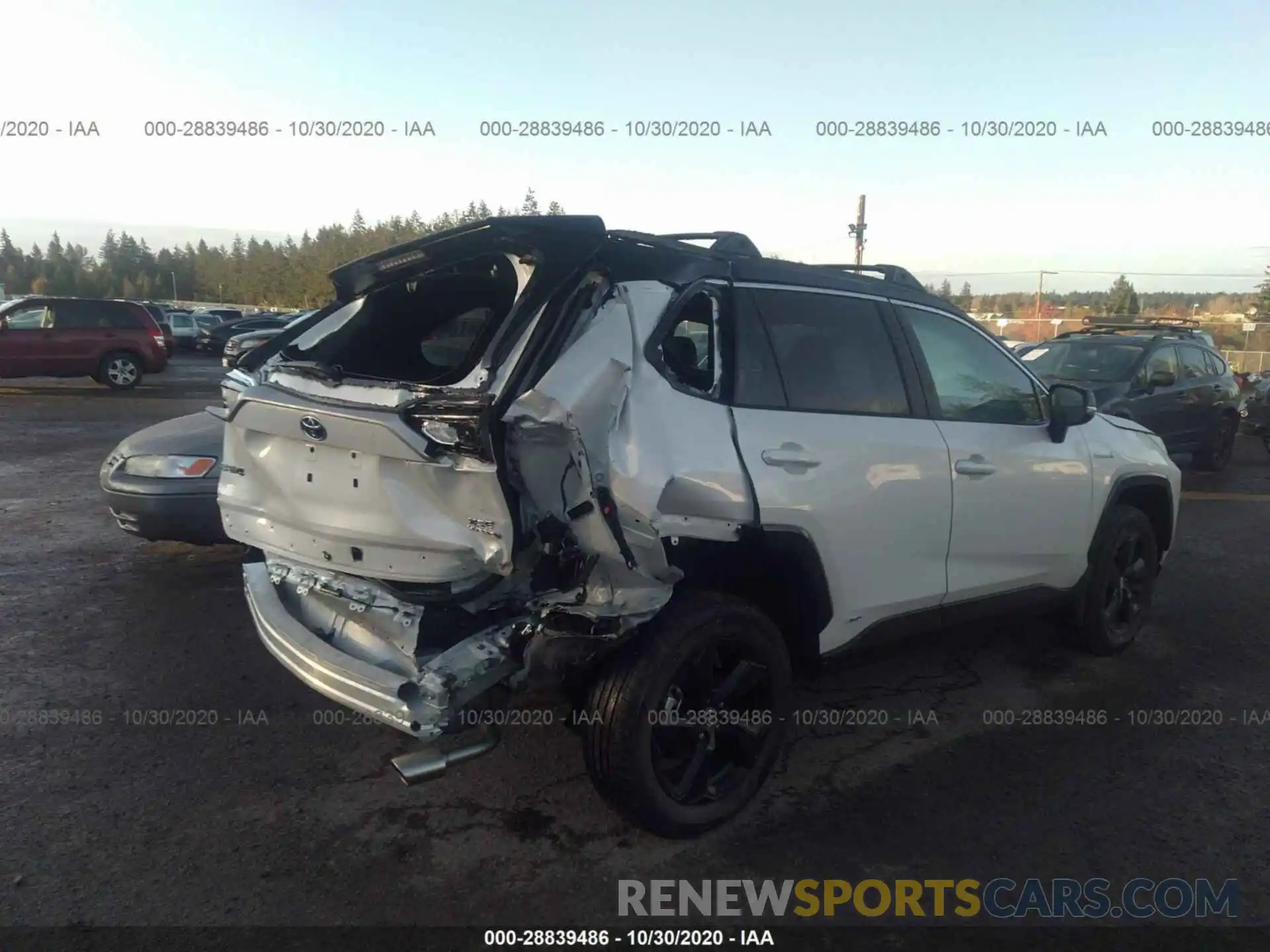 4 Photograph of a damaged car 4T3EWRFV0LU008353 TOYOTA RAV4 2020