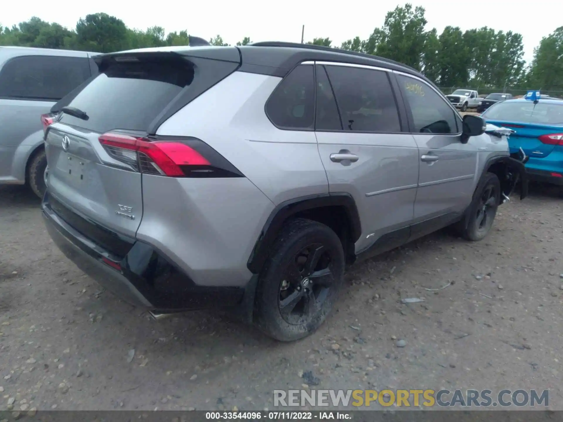 4 Фотография поврежденного автомобиля 4T3EWRFV2LU005065 TOYOTA RAV4 2020