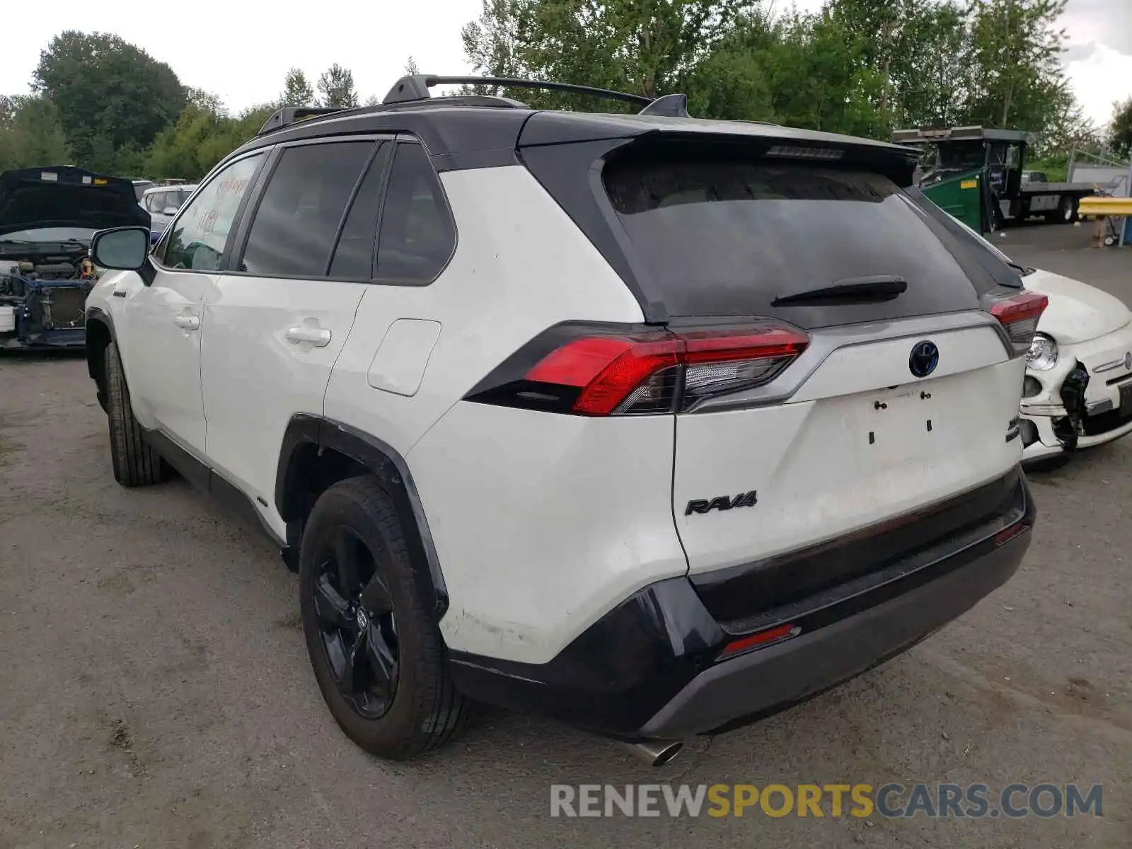 3 Photograph of a damaged car 4T3EWRFV2LU007592 TOYOTA RAV4 2020