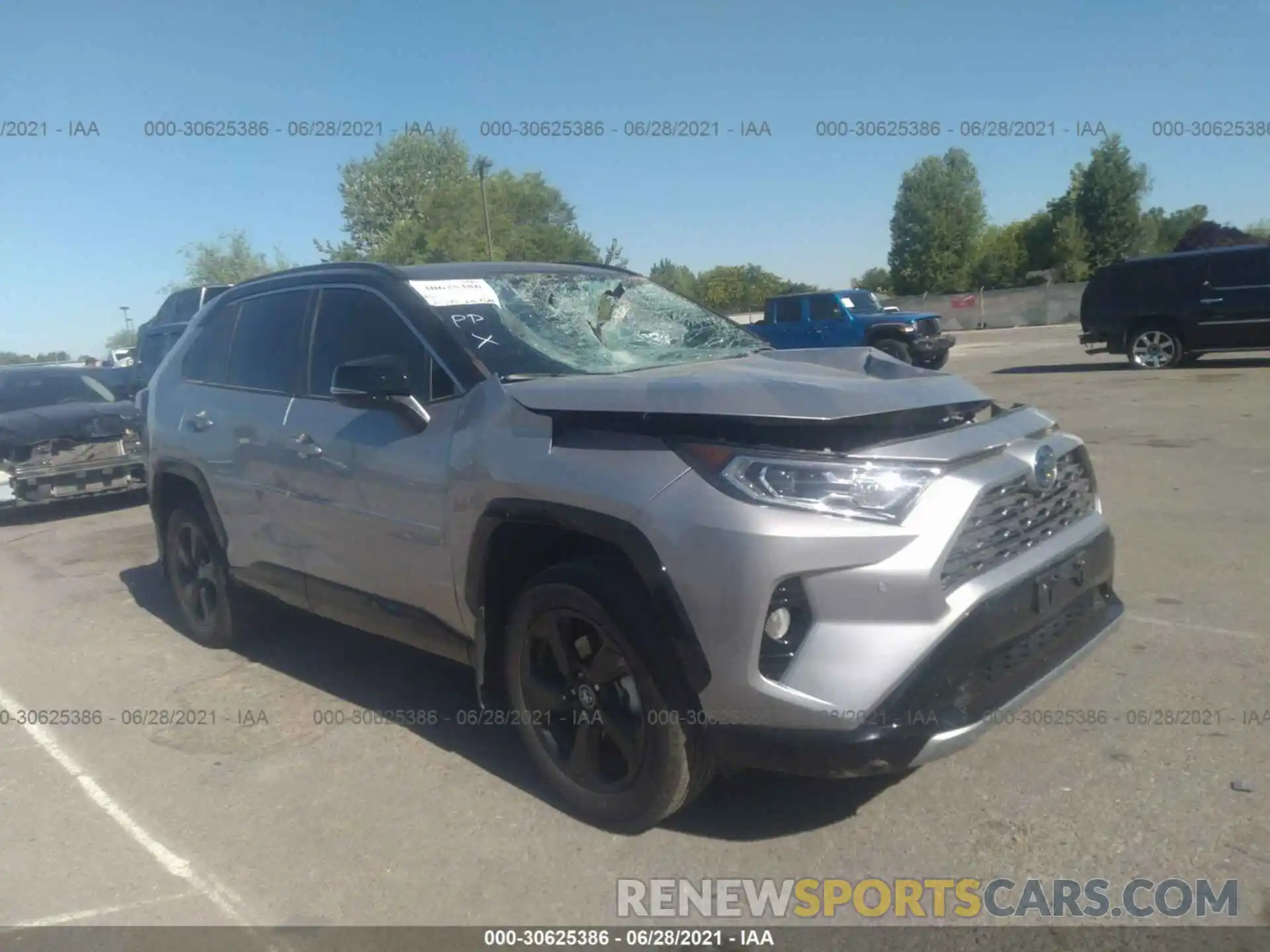 1 Photograph of a damaged car 4T3EWRFV3LU004667 TOYOTA RAV4 2020