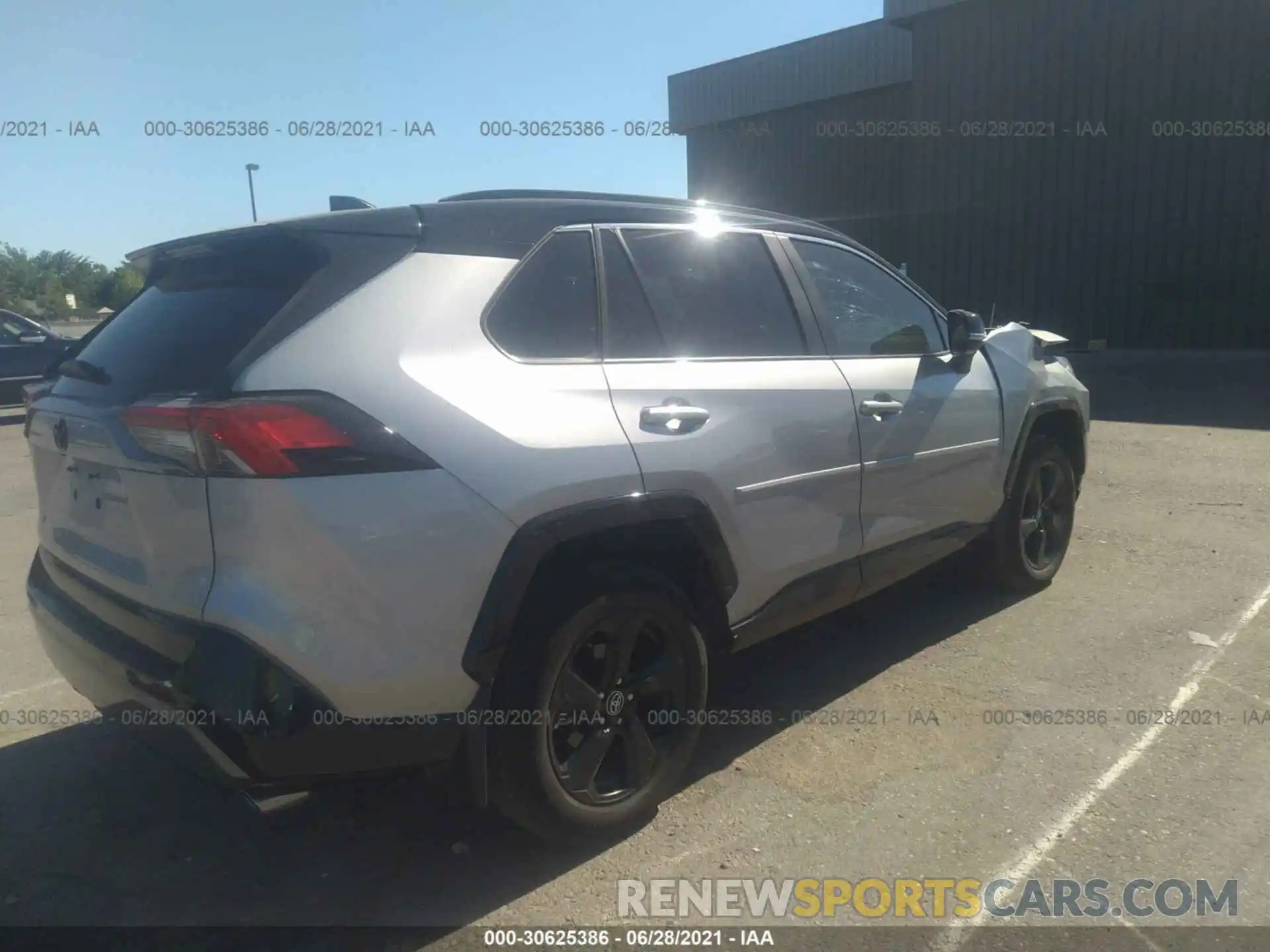 4 Photograph of a damaged car 4T3EWRFV3LU004667 TOYOTA RAV4 2020