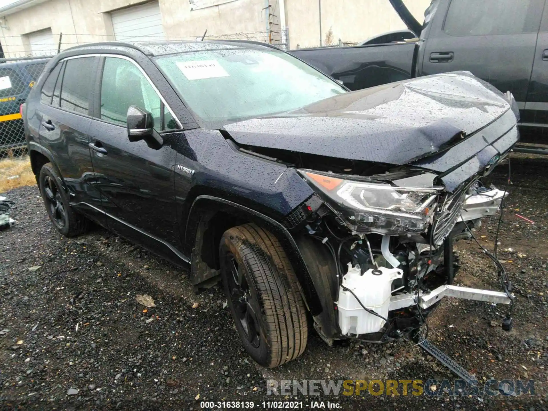 1 Photograph of a damaged car 4T3EWRFV3LU005611 TOYOTA RAV4 2020