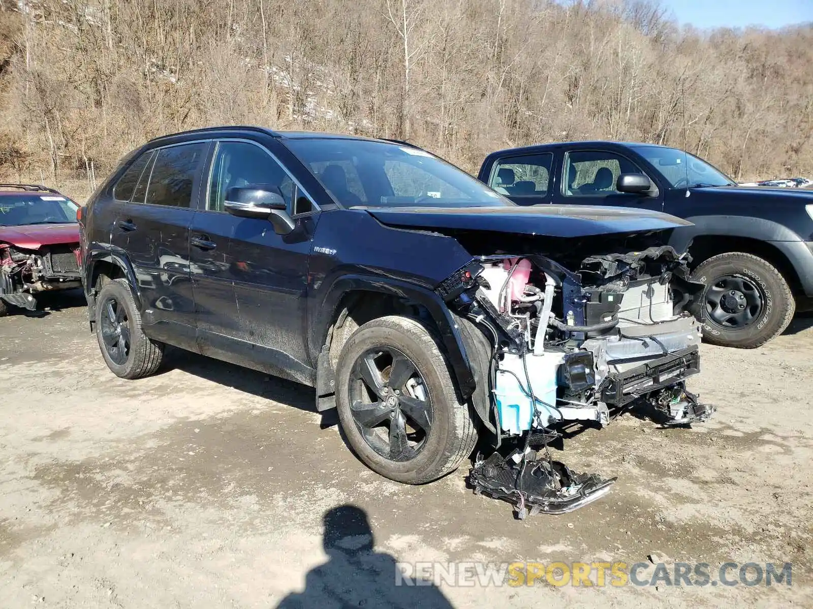 1 Photograph of a damaged car 4T3EWRFV3LU006337 TOYOTA RAV4 2020