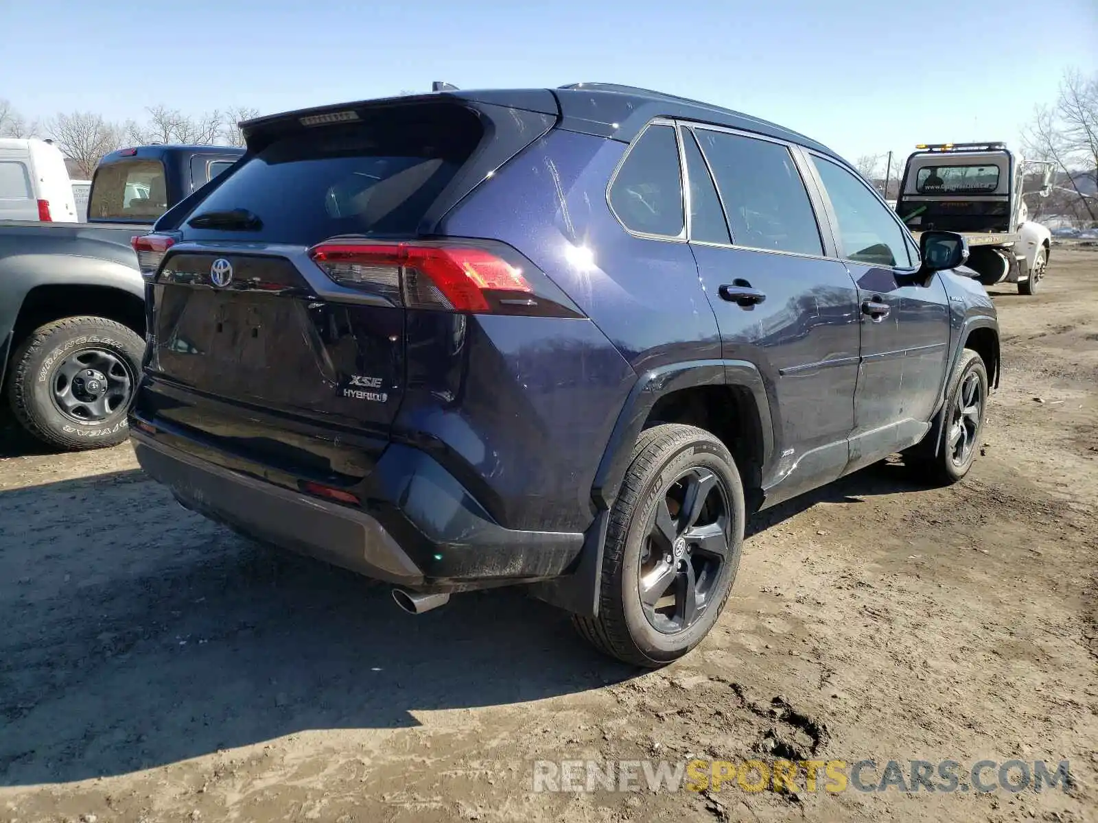 4 Photograph of a damaged car 4T3EWRFV3LU006337 TOYOTA RAV4 2020