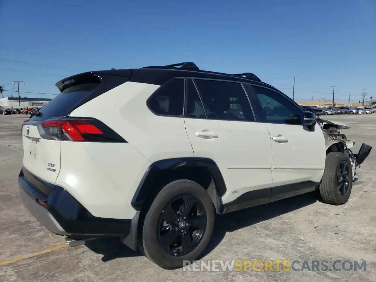 4 Photograph of a damaged car 4T3EWRFV3LU010677 TOYOTA RAV4 2020