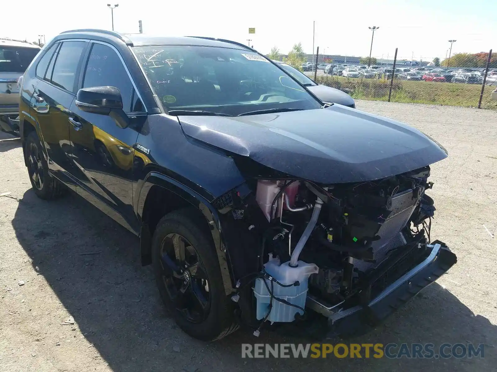 1 Photograph of a damaged car 4T3EWRFV4LU003088 TOYOTA RAV4 2020