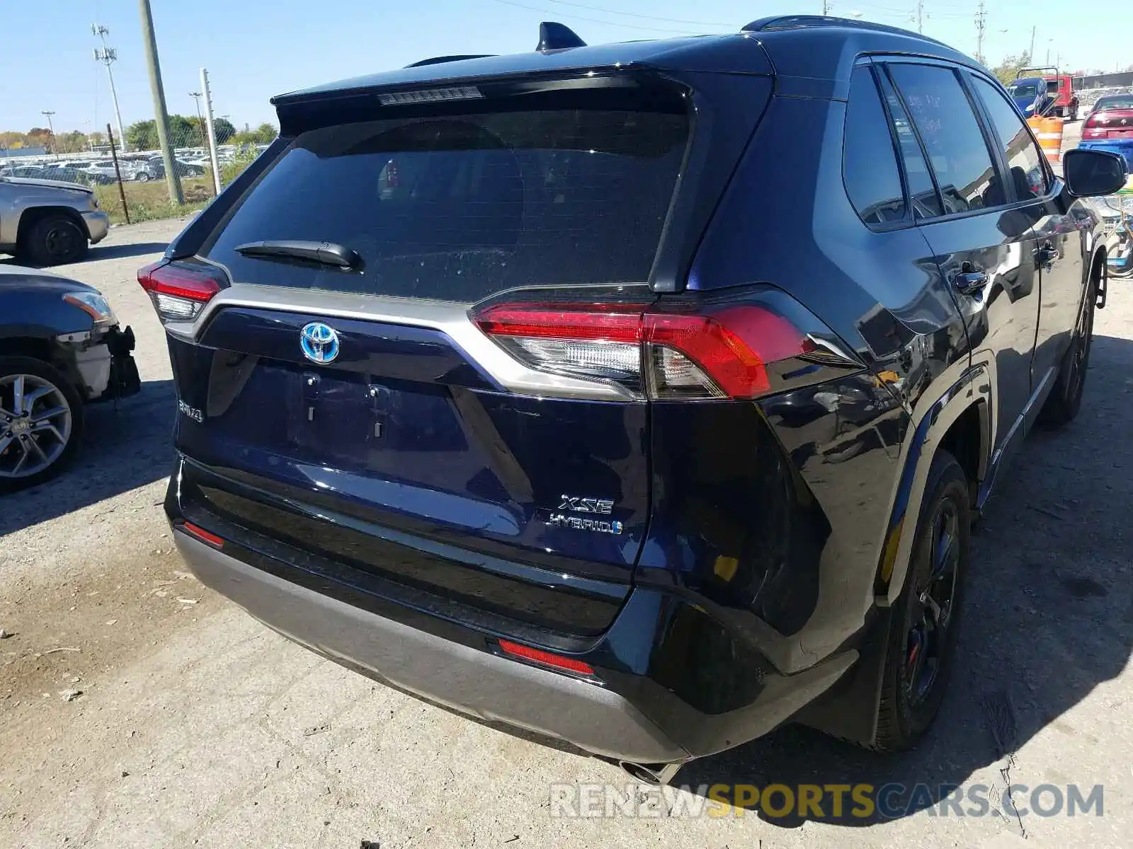 4 Photograph of a damaged car 4T3EWRFV4LU003088 TOYOTA RAV4 2020