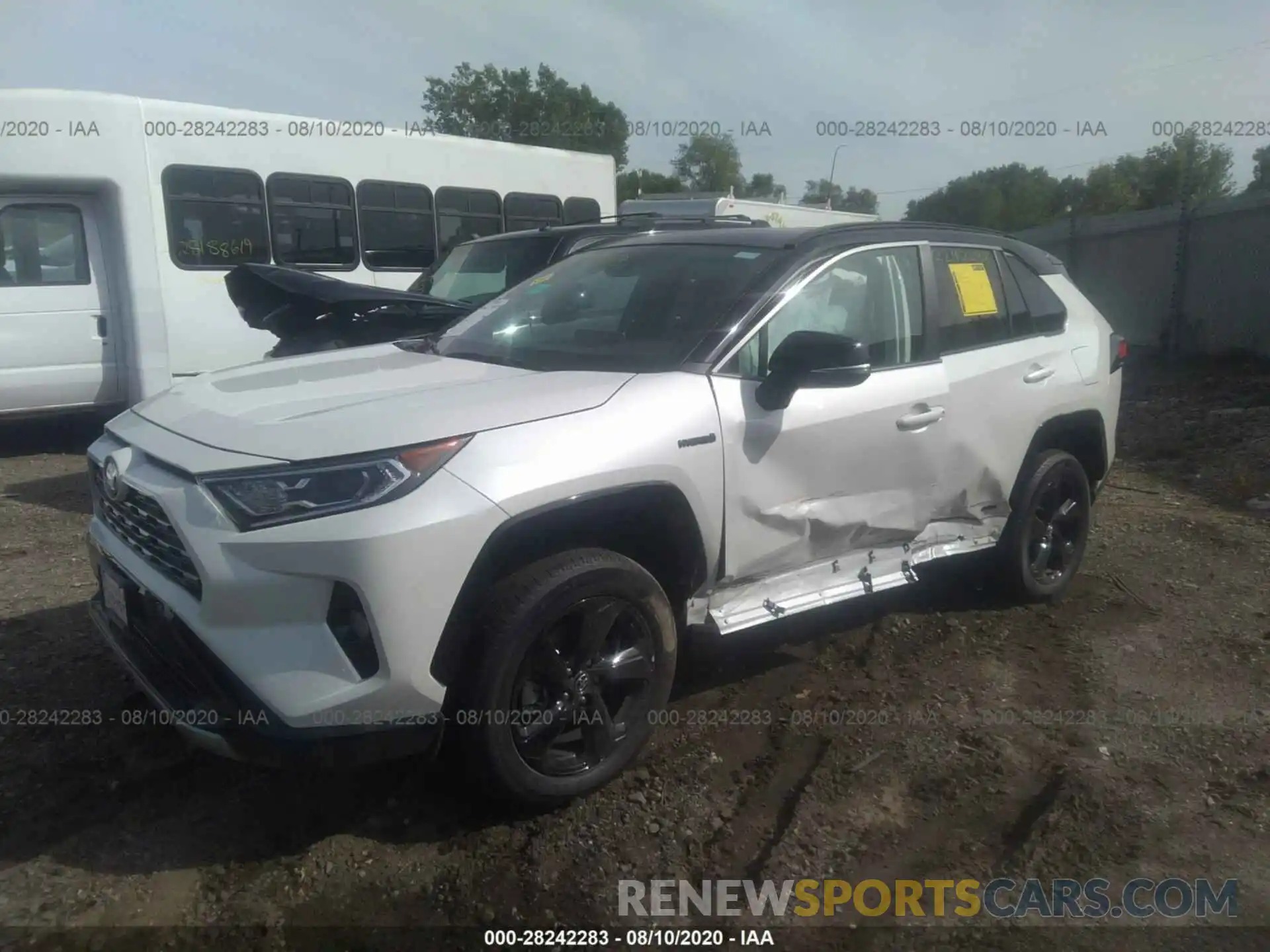 6 Photograph of a damaged car 4T3EWRFV5LU006033 TOYOTA RAV4 2020