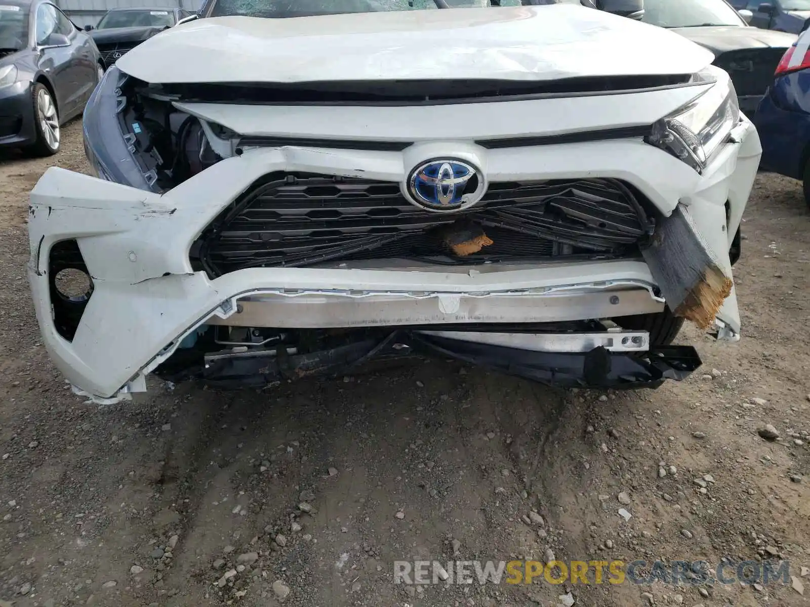 9 Фотография поврежденного автомобиля 4T3EWRFV5LU008137 TOYOTA RAV4 2020