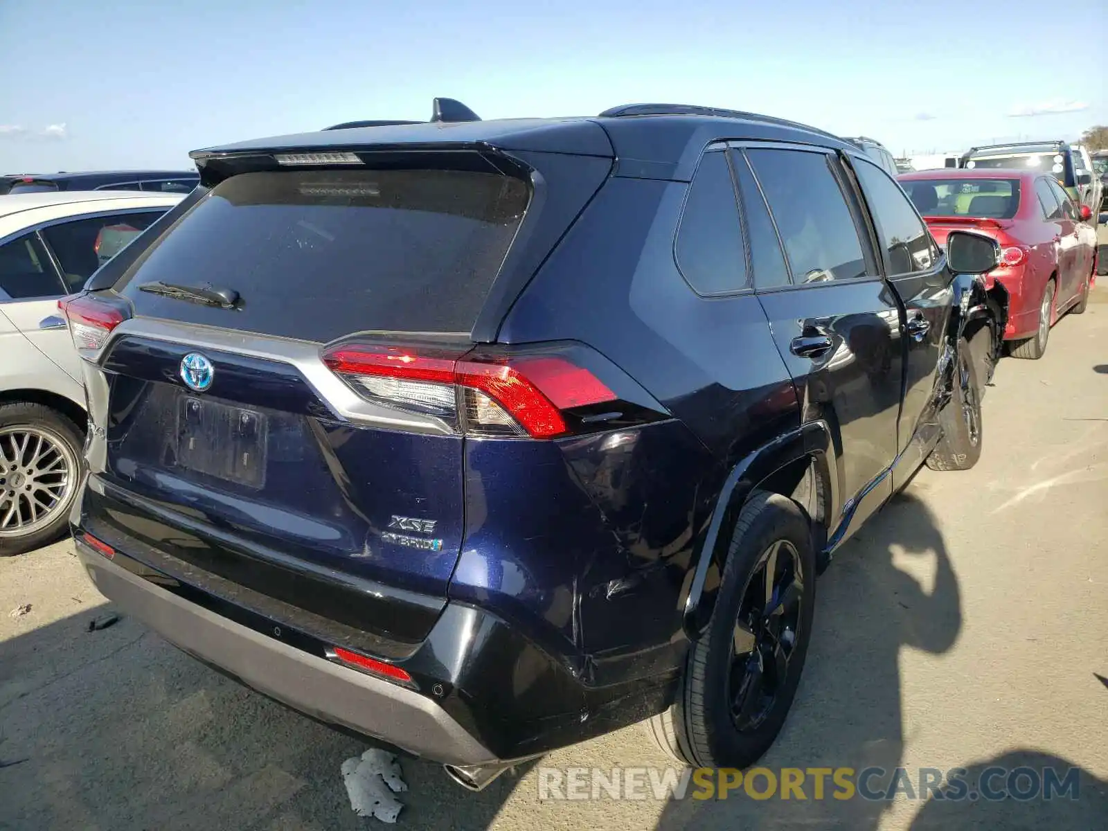 4 Photograph of a damaged car 4T3EWRFV7LU002260 TOYOTA RAV4 2020