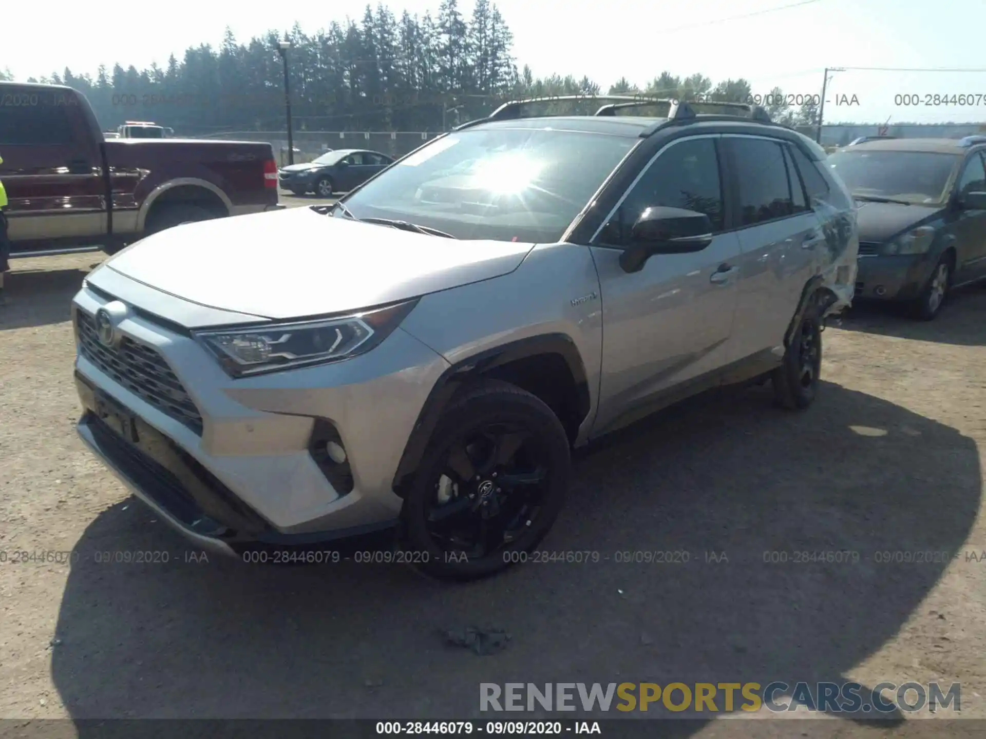 2 Photograph of a damaged car 4T3EWRFV8LU004048 TOYOTA RAV4 2020