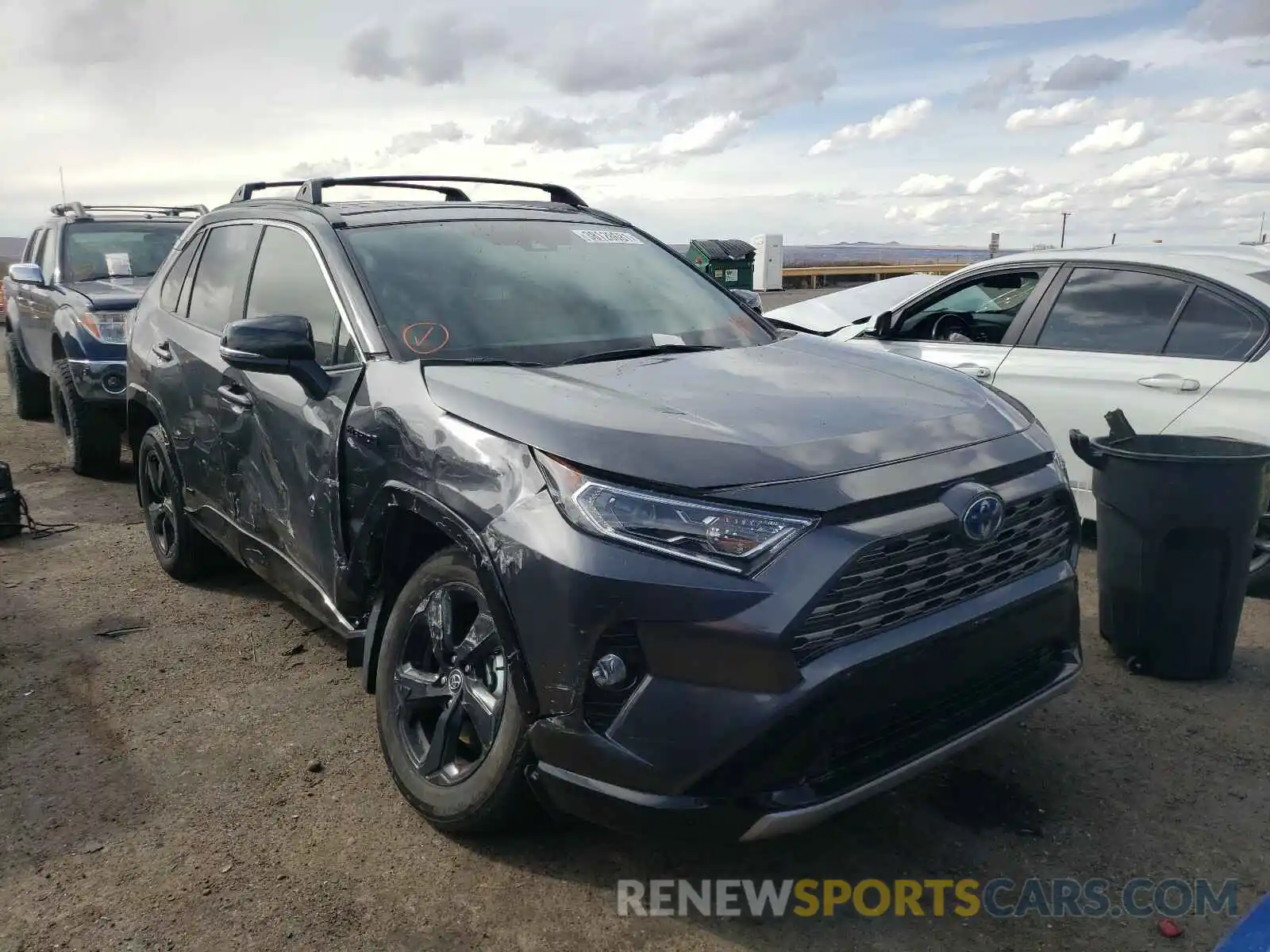 1 Photograph of a damaged car 4T3EWRFV8LU006706 TOYOTA RAV4 2020