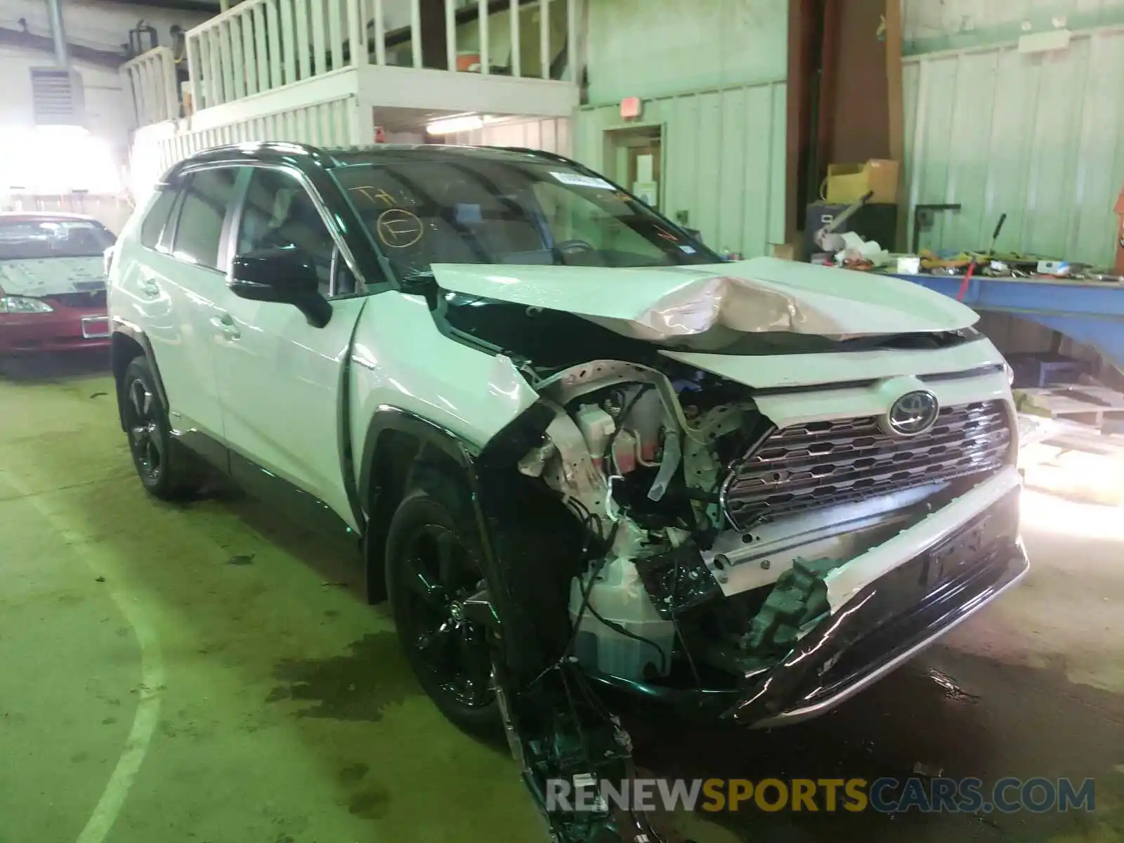 1 Photograph of a damaged car 4T3EWRFV8LU010416 TOYOTA RAV4 2020