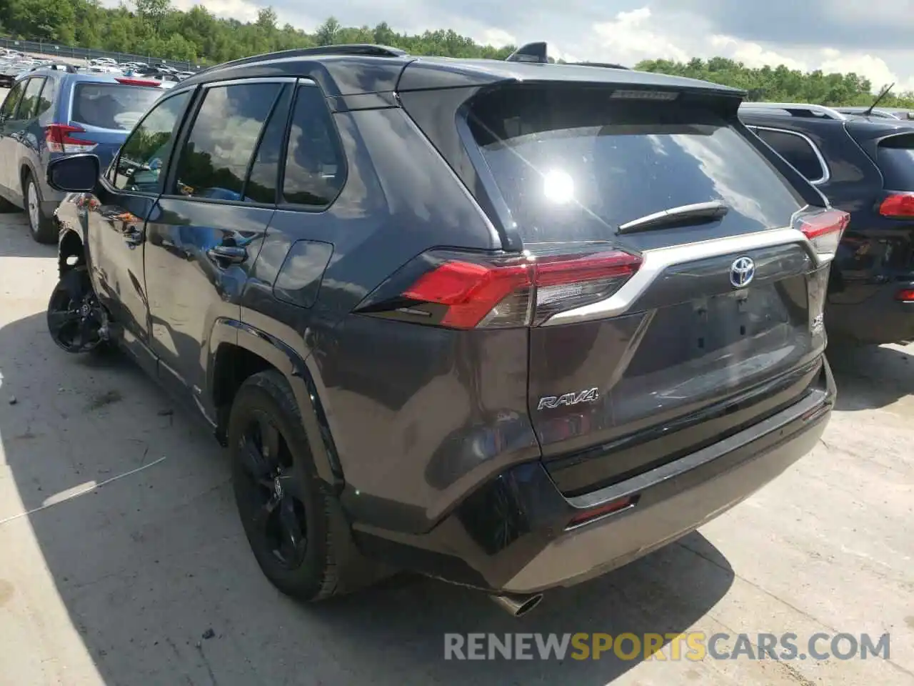 3 Photograph of a damaged car 4T3EWRFV9LU006908 TOYOTA RAV4 2020