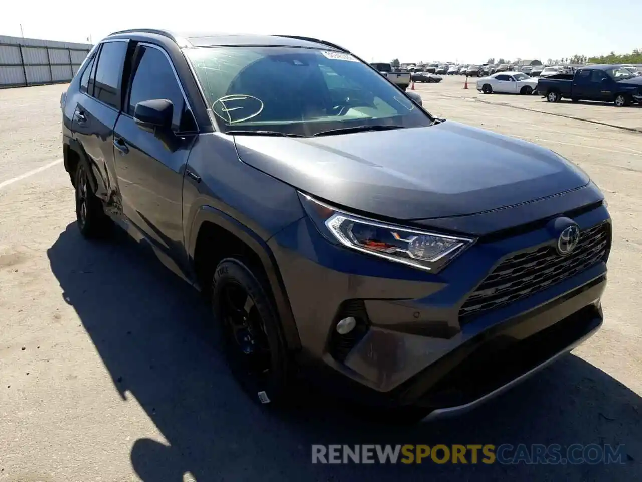 1 Photograph of a damaged car 4T3EWRFVXLU002561 TOYOTA RAV4 2020