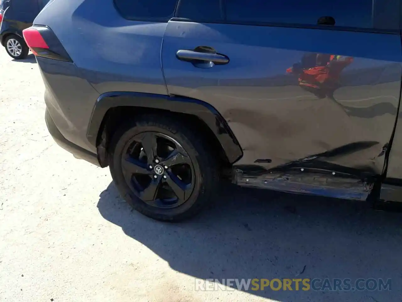 9 Photograph of a damaged car 4T3EWRFVXLU002561 TOYOTA RAV4 2020