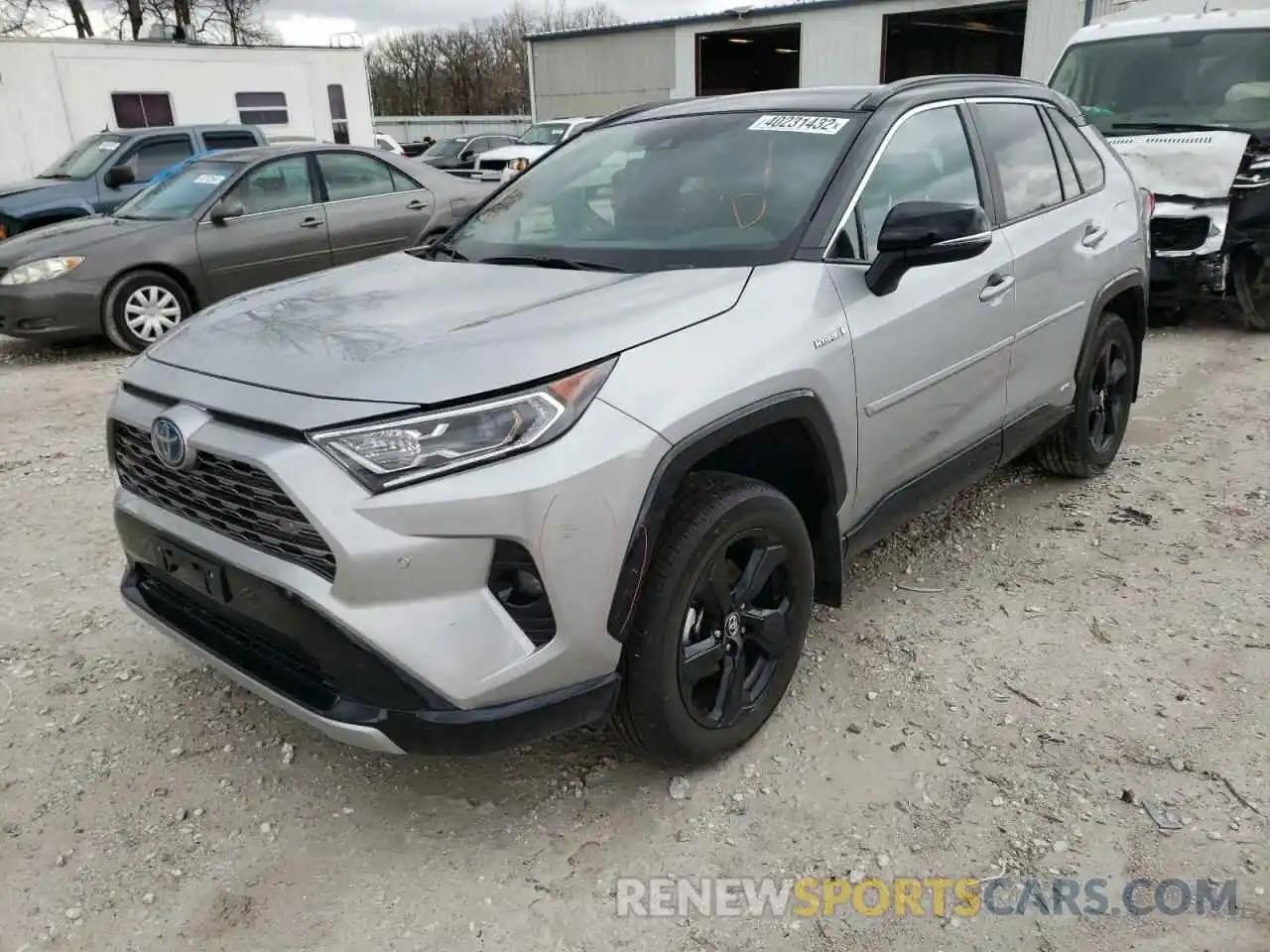 2 Photograph of a damaged car 4T3EWRFVXLU009588 TOYOTA RAV4 2020