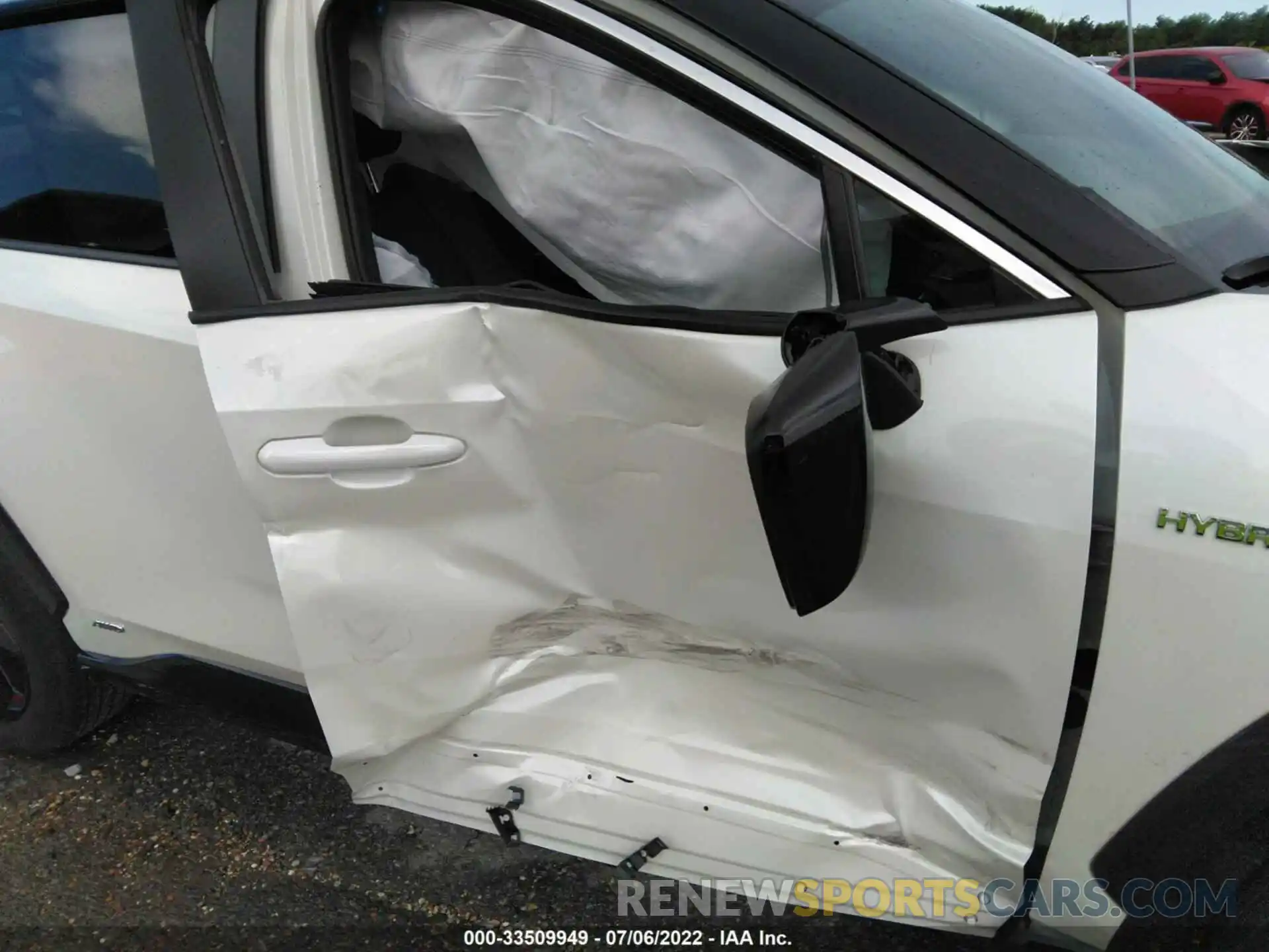 6 Photograph of a damaged car 4T3EWRFVXLU010403 TOYOTA RAV4 2020