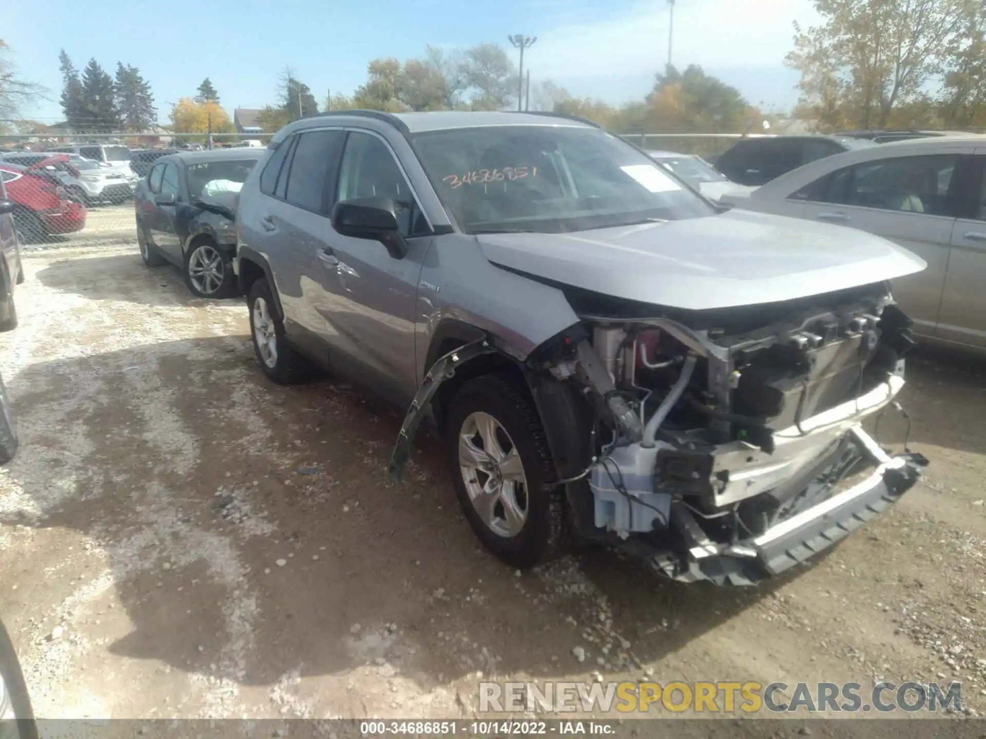 1 Photograph of a damaged car 4T3L6RFV0LU001832 TOYOTA RAV4 2020