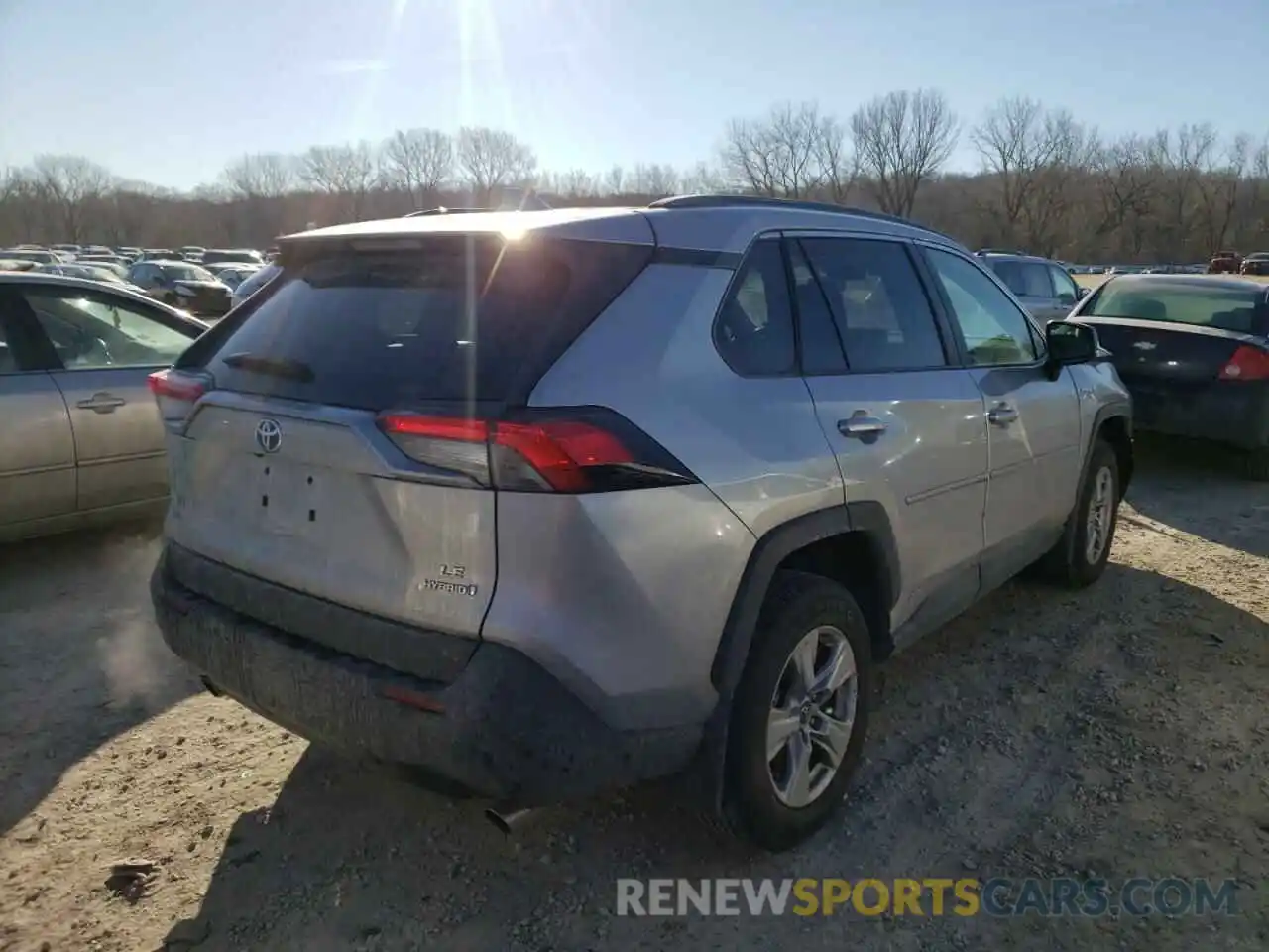 4 Photograph of a damaged car 4T3L6RFVXLU002132 TOYOTA RAV4 2020