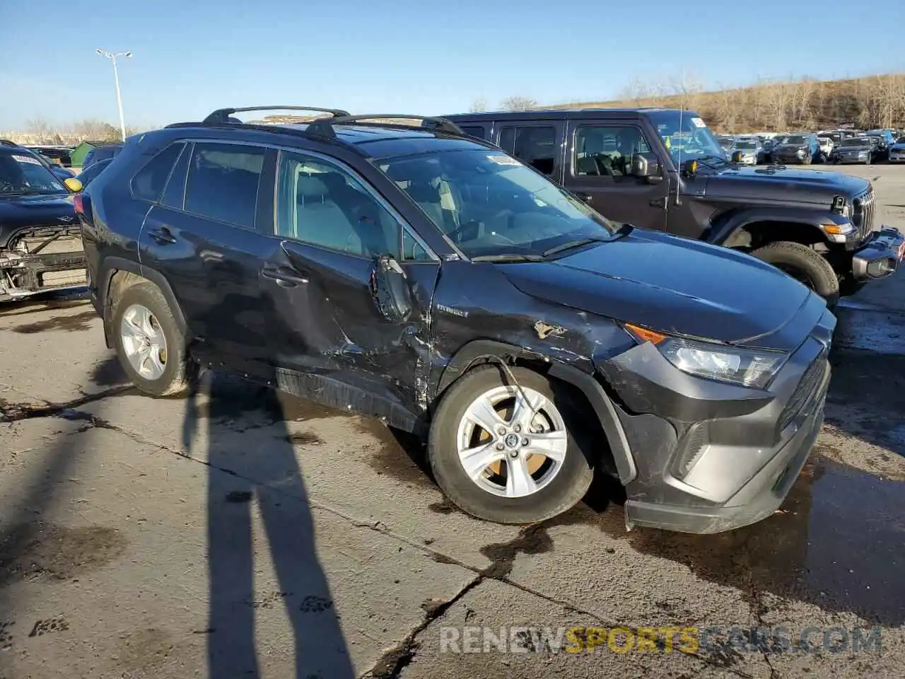 4 Photograph of a damaged car 4T3LWRFV1LU010071 TOYOTA RAV4 2020