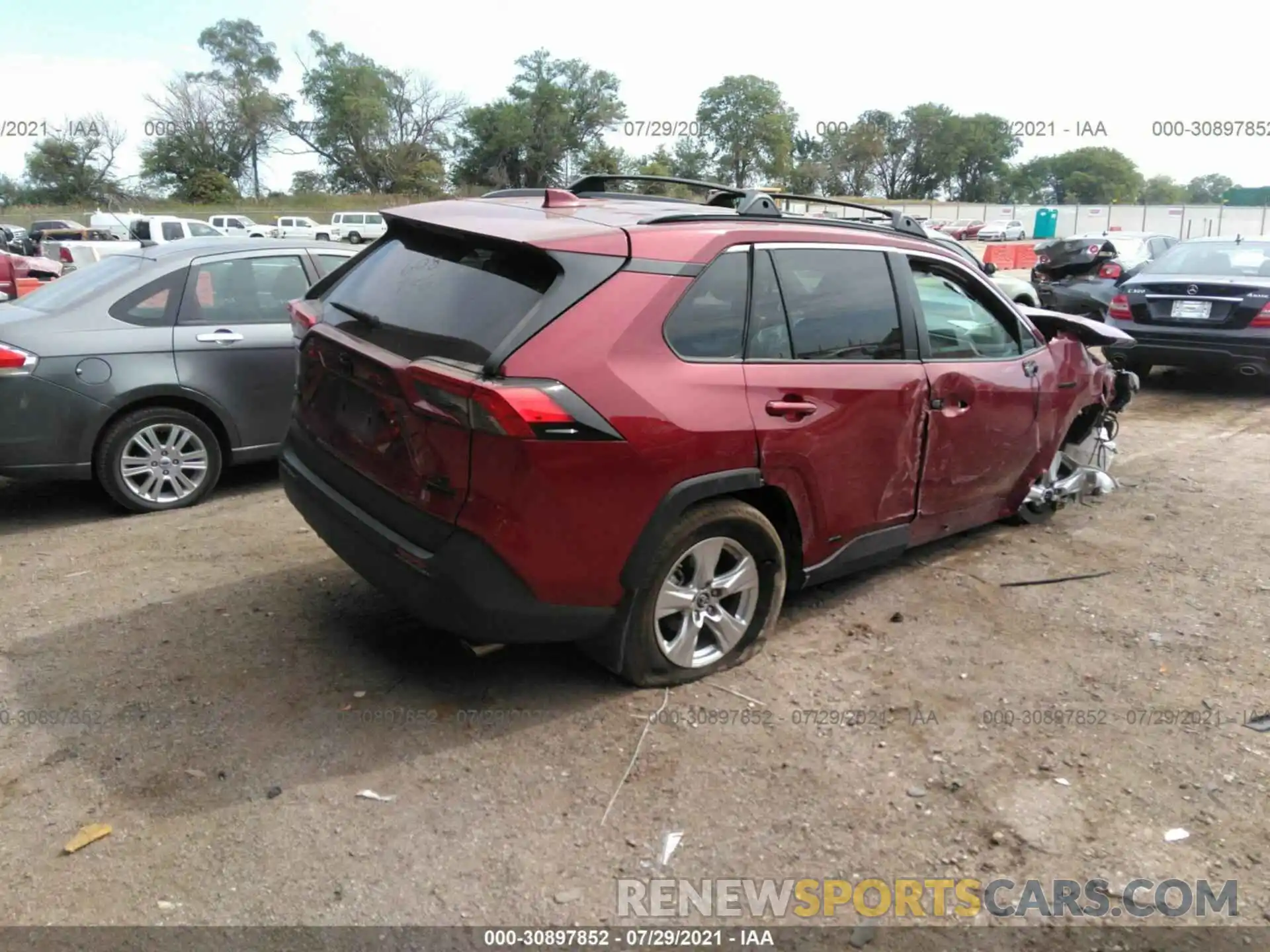 4 Photograph of a damaged car 4T3M6RFVXLU004886 TOYOTA RAV4 2020