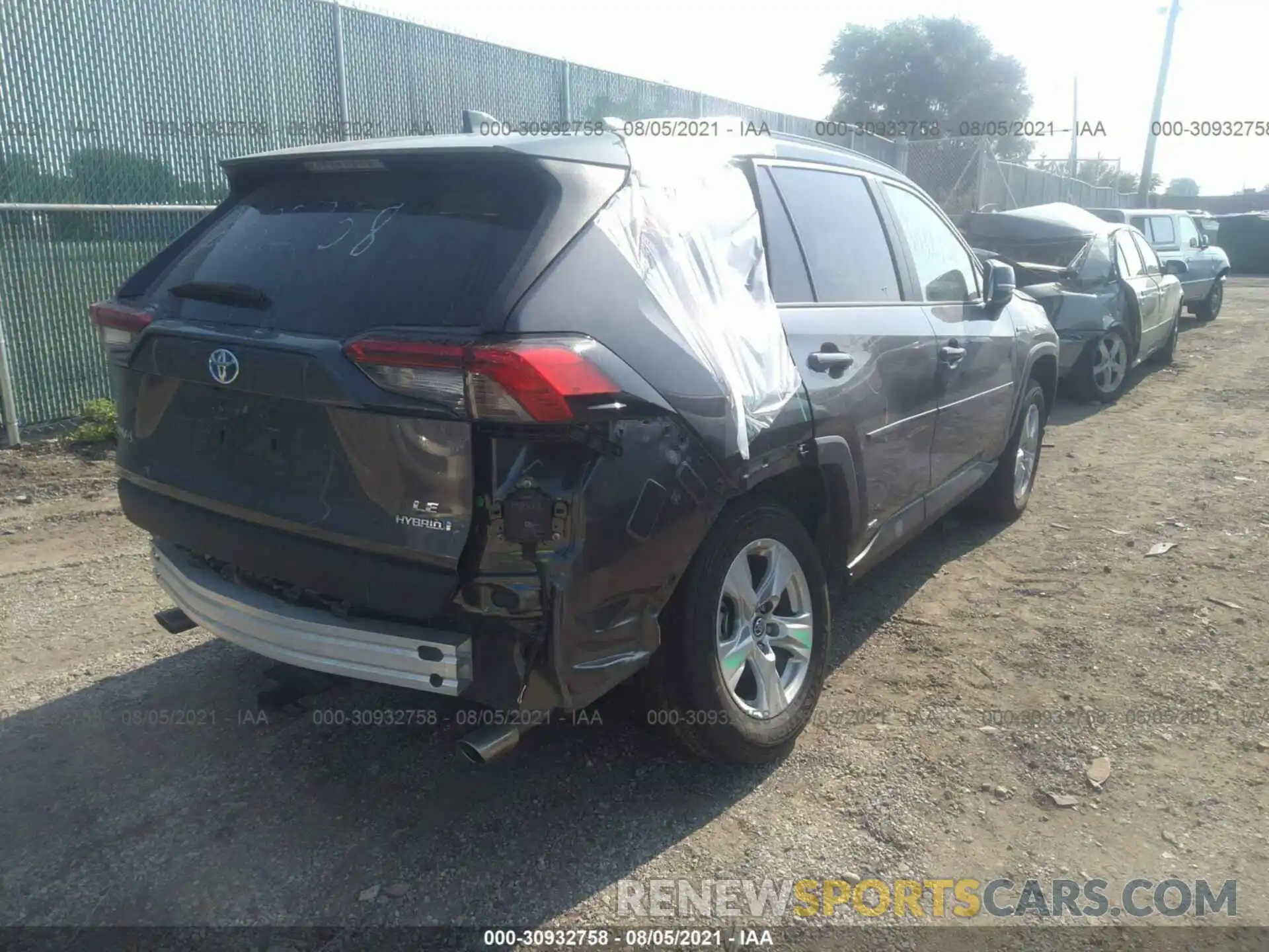 4 Photograph of a damaged car 4T3MWRFV0LU006775 TOYOTA RAV4 2020