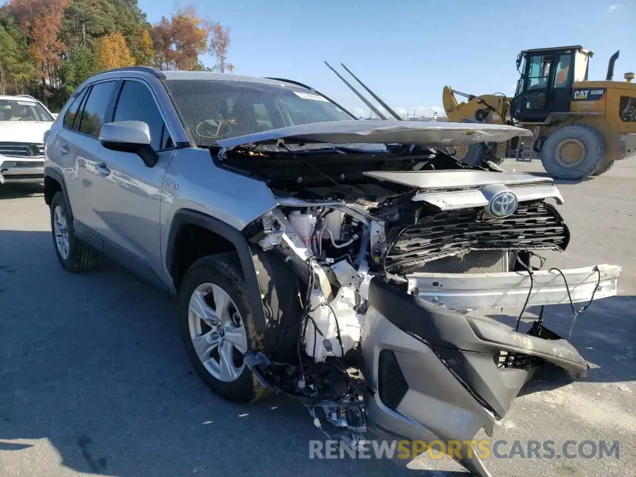 1 Photograph of a damaged car 4T3MWRFV0LU008333 TOYOTA RAV4 2020