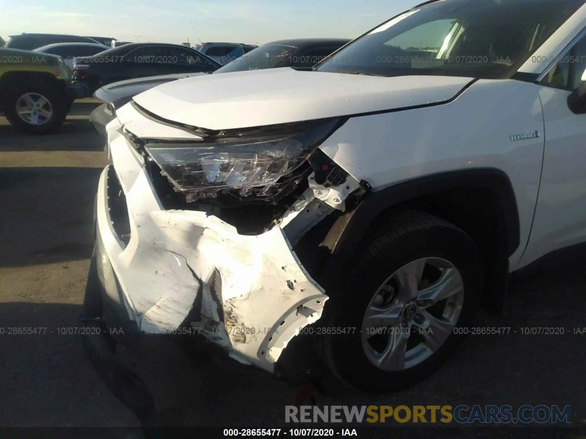 6 Photograph of a damaged car 4T3MWRFV3LU001375 TOYOTA RAV4 2020