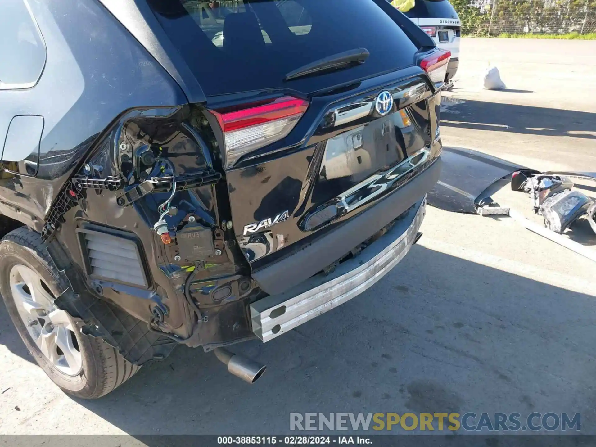 18 Photograph of a damaged car 4T3MWRFV3LU008181 TOYOTA RAV4 2020