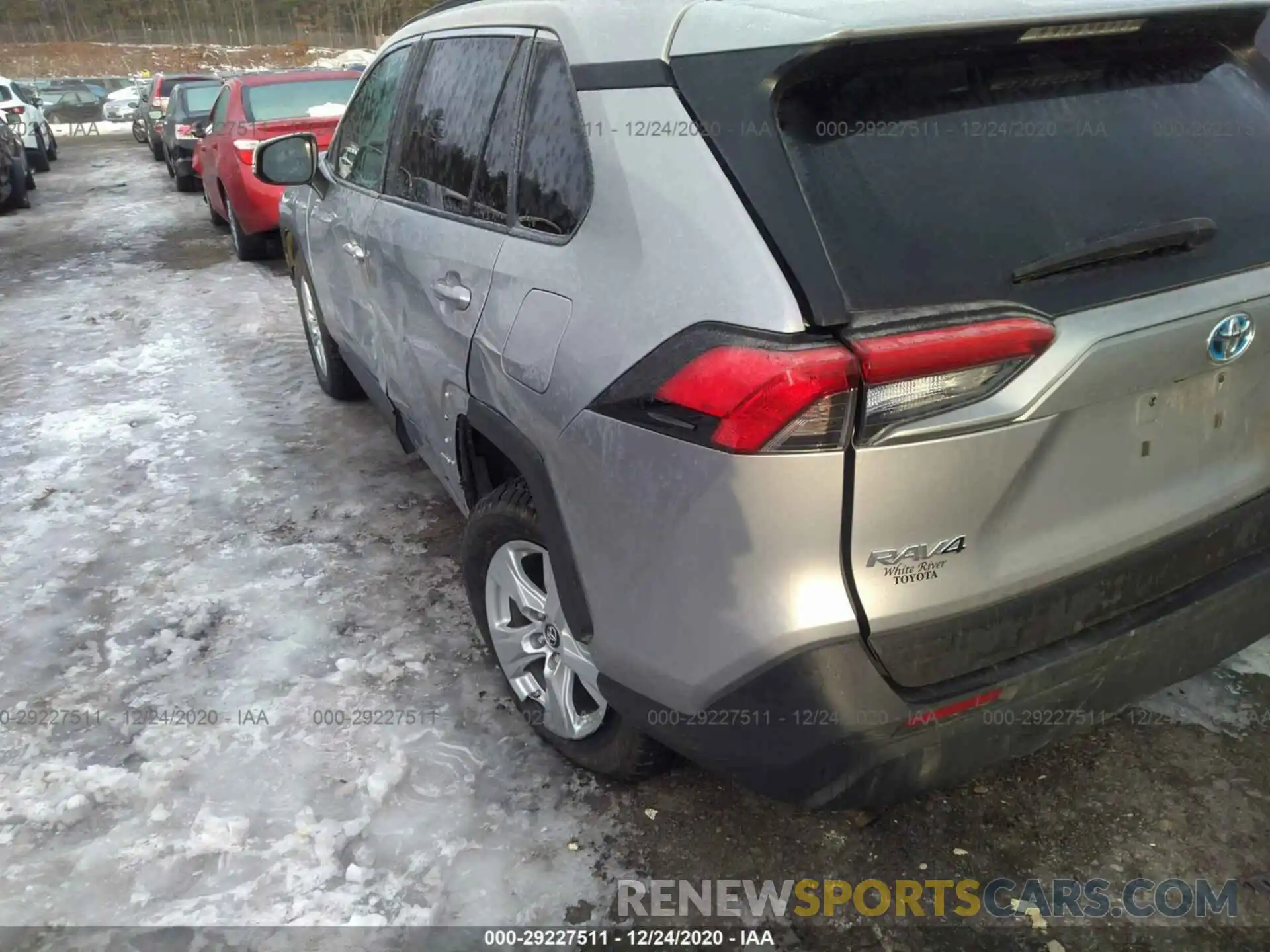 6 Photograph of a damaged car 4T3MWRFV7LU009978 TOYOTA RAV4 2020