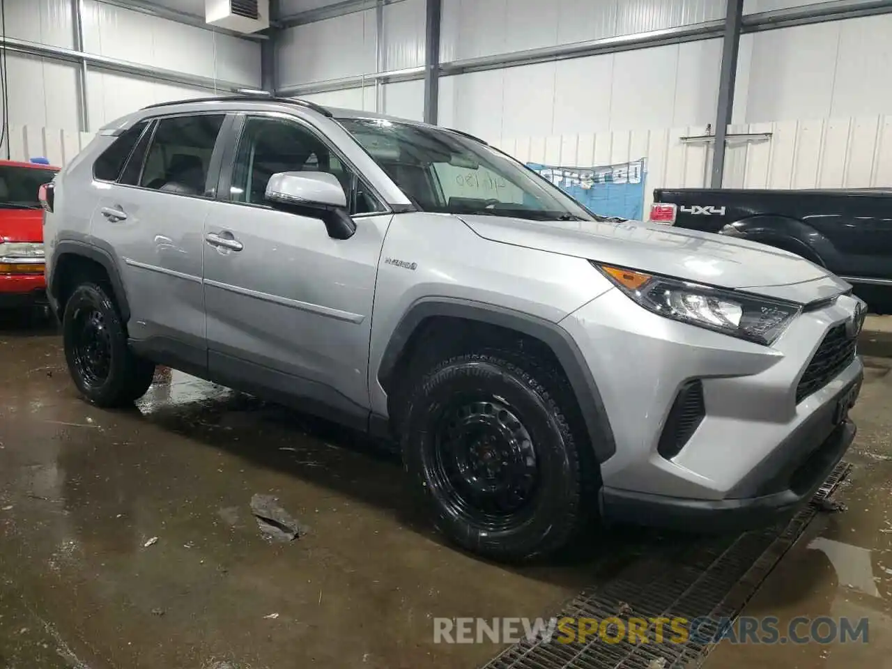 4 Фотография поврежденного автомобиля 4T3MWRFV8LU006118 TOYOTA RAV4 2020