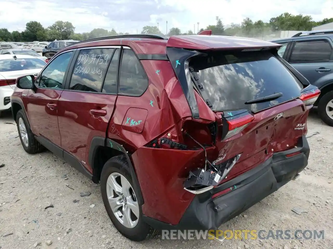 3 Photograph of a damaged car 4T3R6RFV0LU003753 TOYOTA RAV4 2020